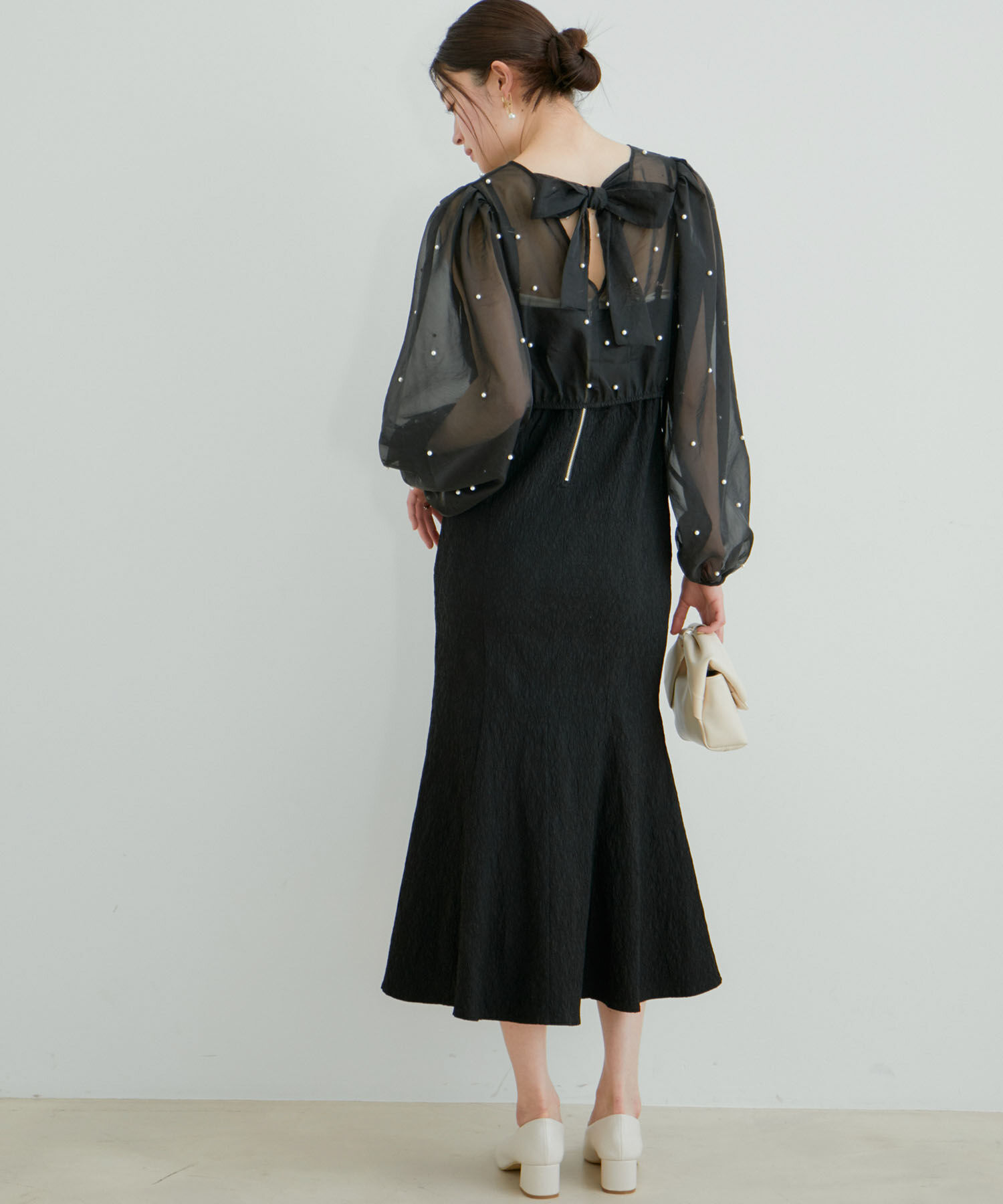 VIS「【新色追加】【VIS DRESS】チュールパールブラウス＆ジャガードワンピースセット」|ドレス|ブラック(01)