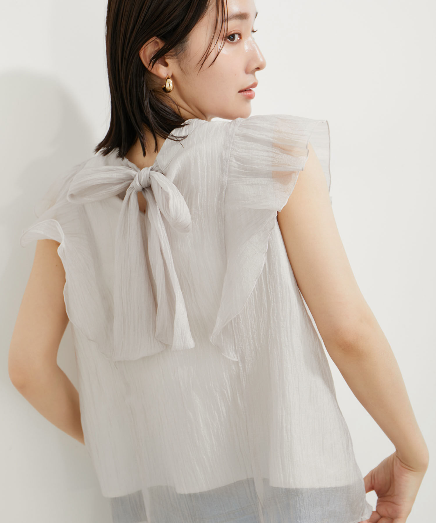 VIS「【新色追加】シャイニーボウタイフリルブラウス【前後2WAY】【洗える】」|シャツ・ブラウス|