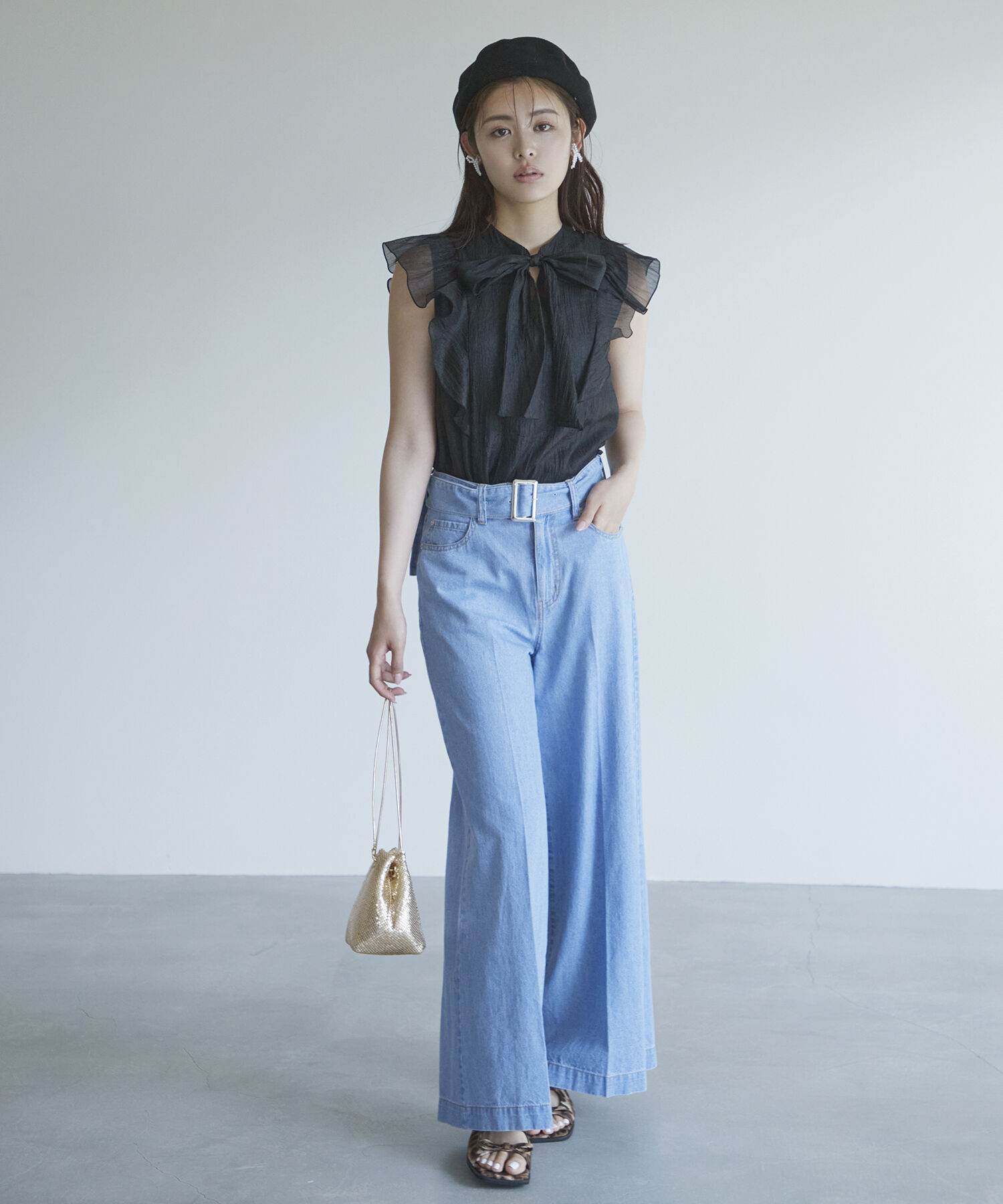 VIS「【新色追加】シャイニーボウタイフリルブラウス【前後2WAY】【洗える】」|シャツ・ブラウス|