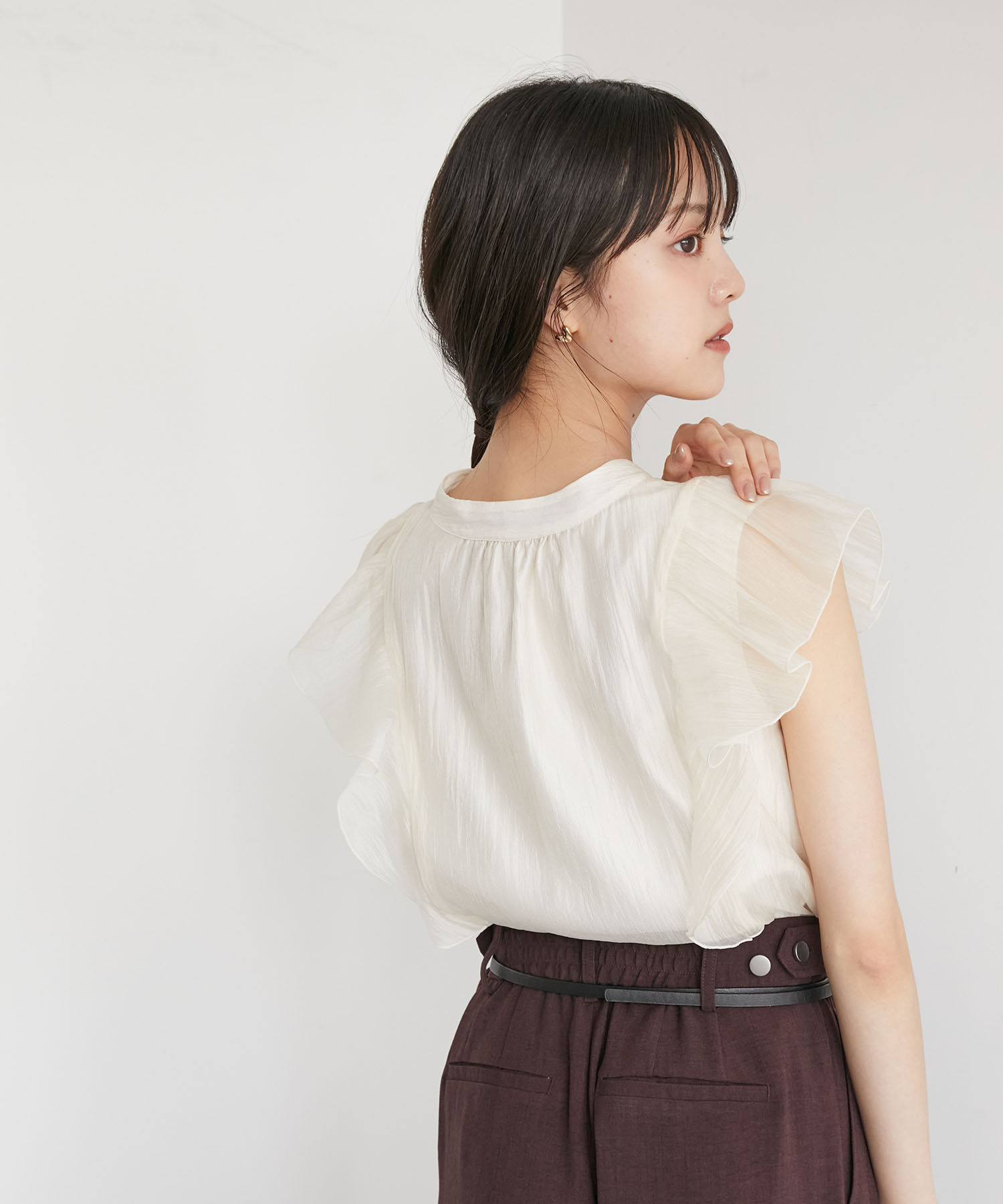 VIS「【新色追加】シャイニーボウタイフリルブラウス【前後2WAY】【洗える】」|シャツ・ブラウス|