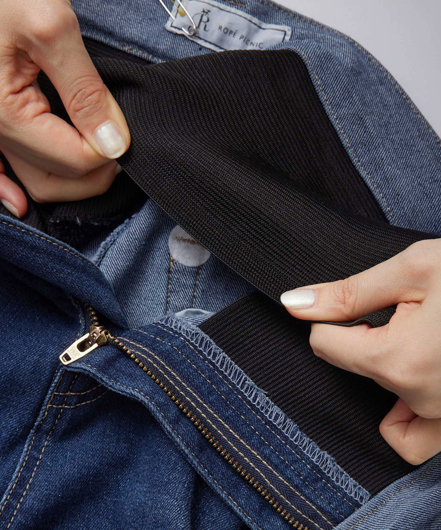 Rope&rsquo;Picnic「【ウエスト革命デニム】ウエストシェイプフレアデニムパンツ/新色追加」|デニム|