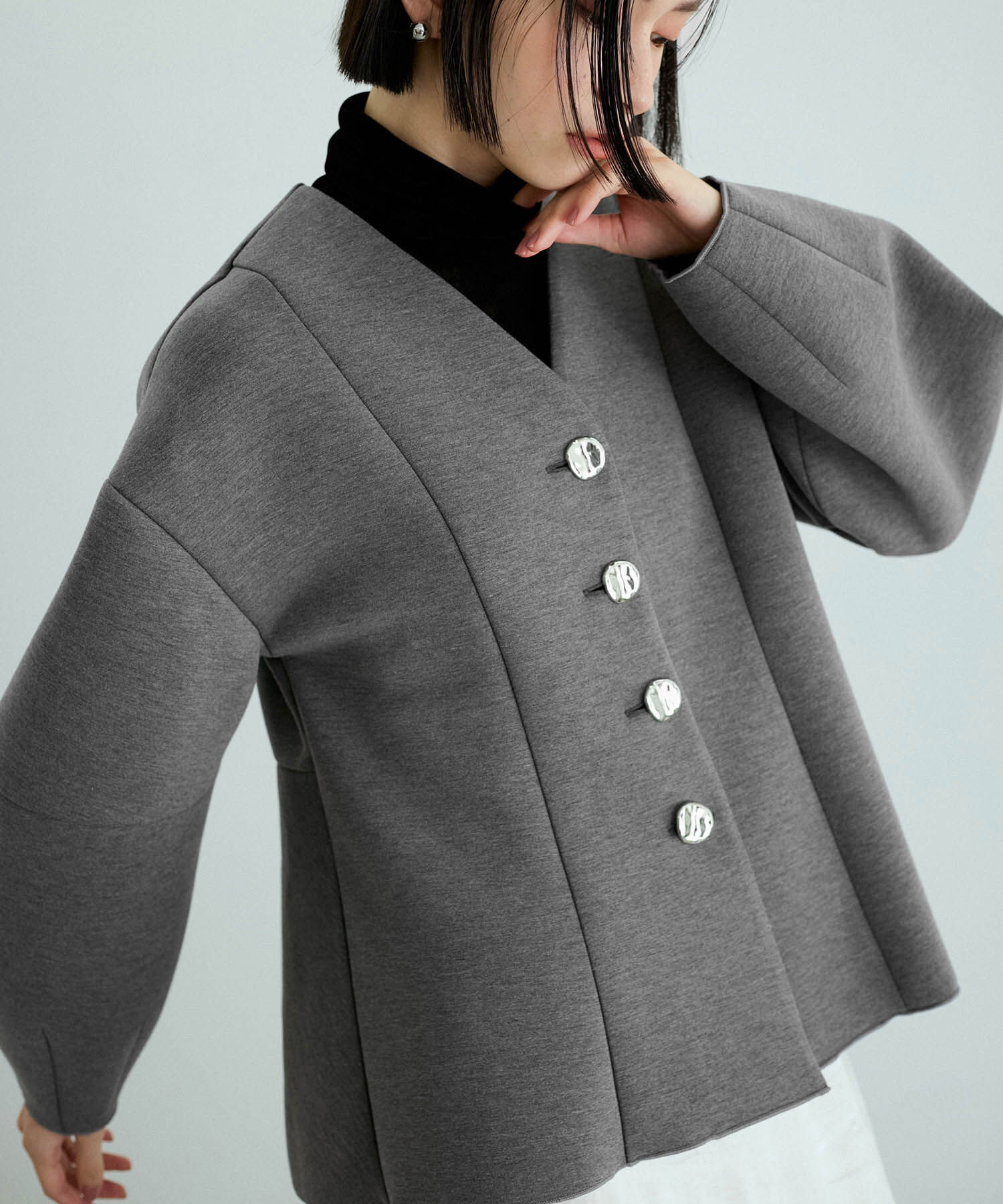 ADAM ET ROPE'「ミックスボタンペプラムカーディガン」|カーディガン|