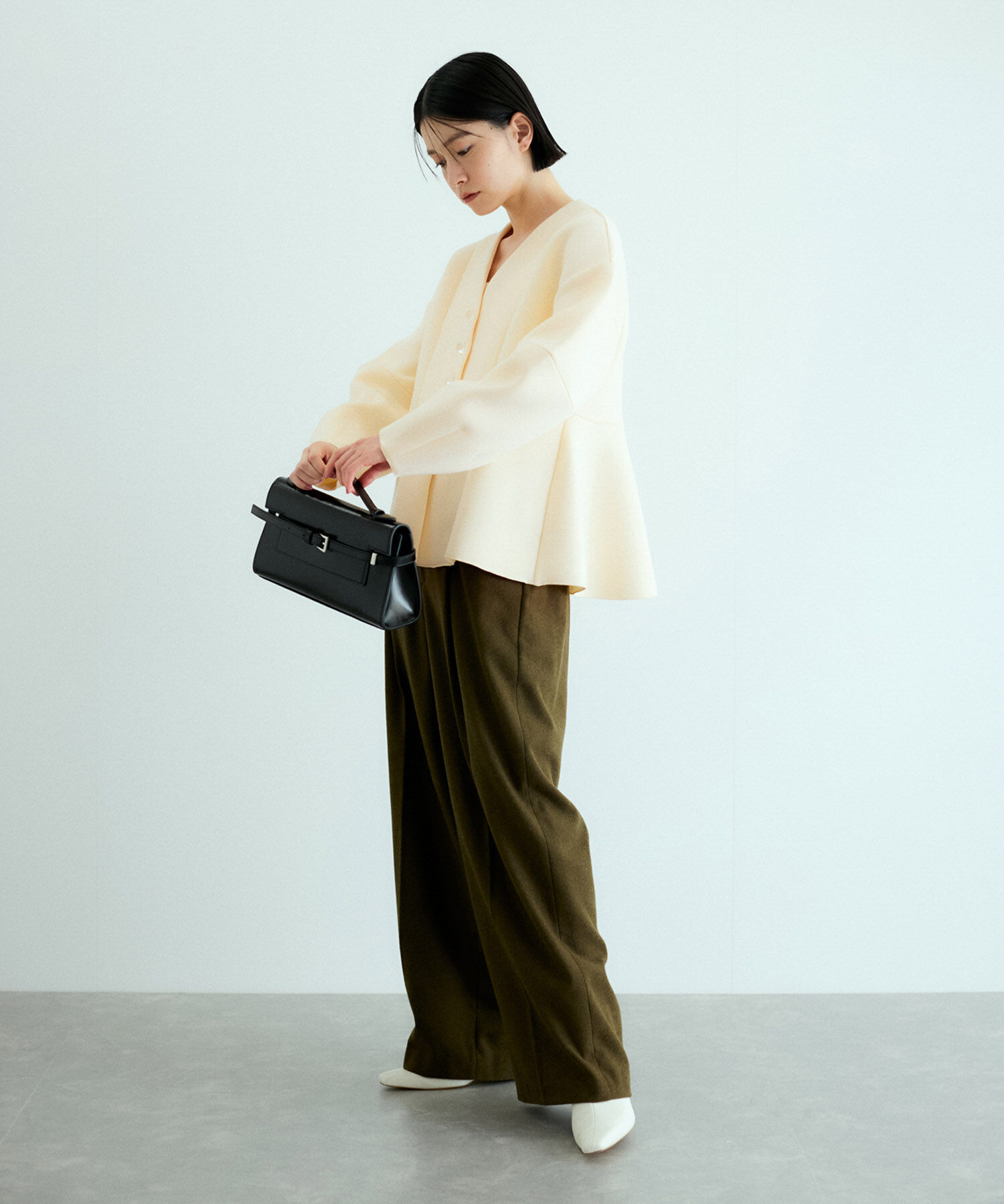 ADAM ET ROPE'「ミックスボタンペプラムカーディガン」|カーディガン|