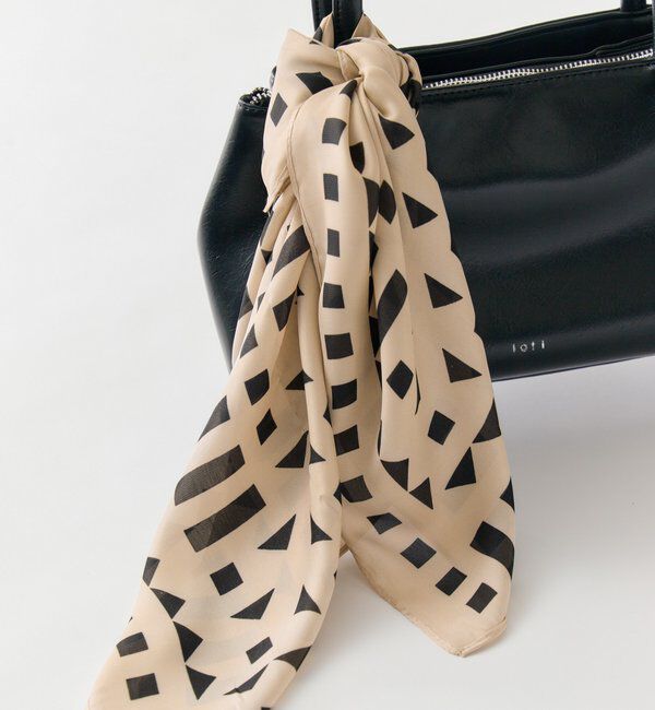  「ジオメトリック柄 スカーフ」|バンダナ・スカーフ|