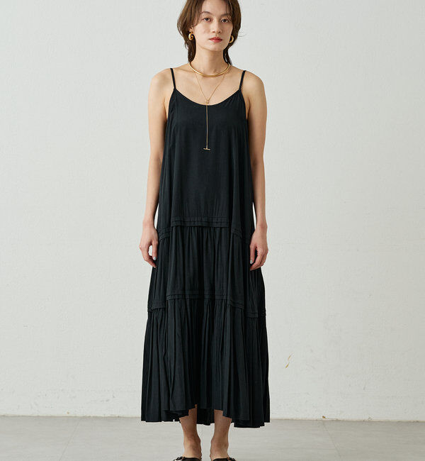  「【3サイズ展開】サテンティアードキャミワンピース」|ワンピース|