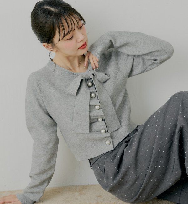  「【SALON by Chico/4色展開】フロントリボンパールフリルトップス」|ニット・セーター|