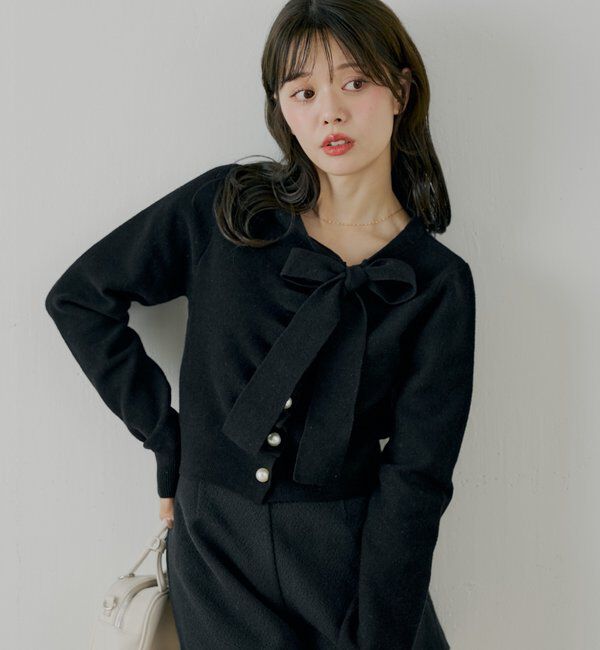  「【SALON by Chico/4色展開】フロントリボンパールフリルトップス」|ニット・セーター|