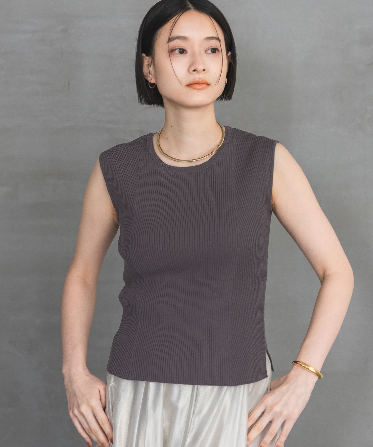 A part by 「アセテートニットタンクノースリーブ」|ニット・セーター|チャコールグレー