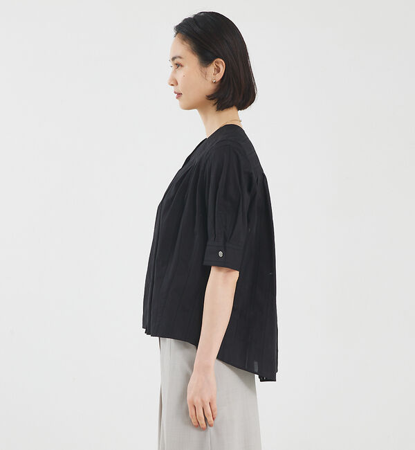 qualite「Vネックタックシャツ」|シャツ・ブラウス|