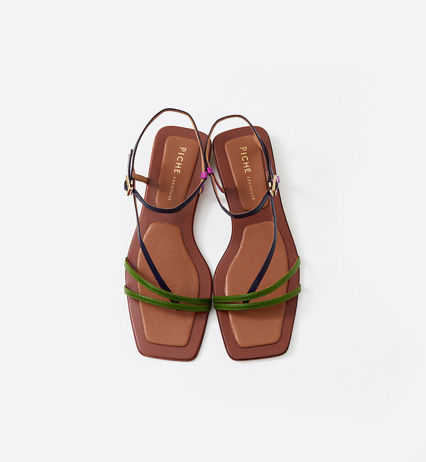 AU BANNISTER「華奢ストラップコンフォートフラットサンダル」|サンダル|