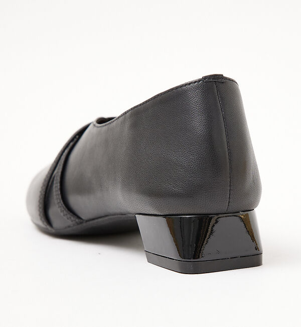 AU BANNISTER「【Youtuber紹介】ストラップソフトレザーフラットパンプス」|パンプス|