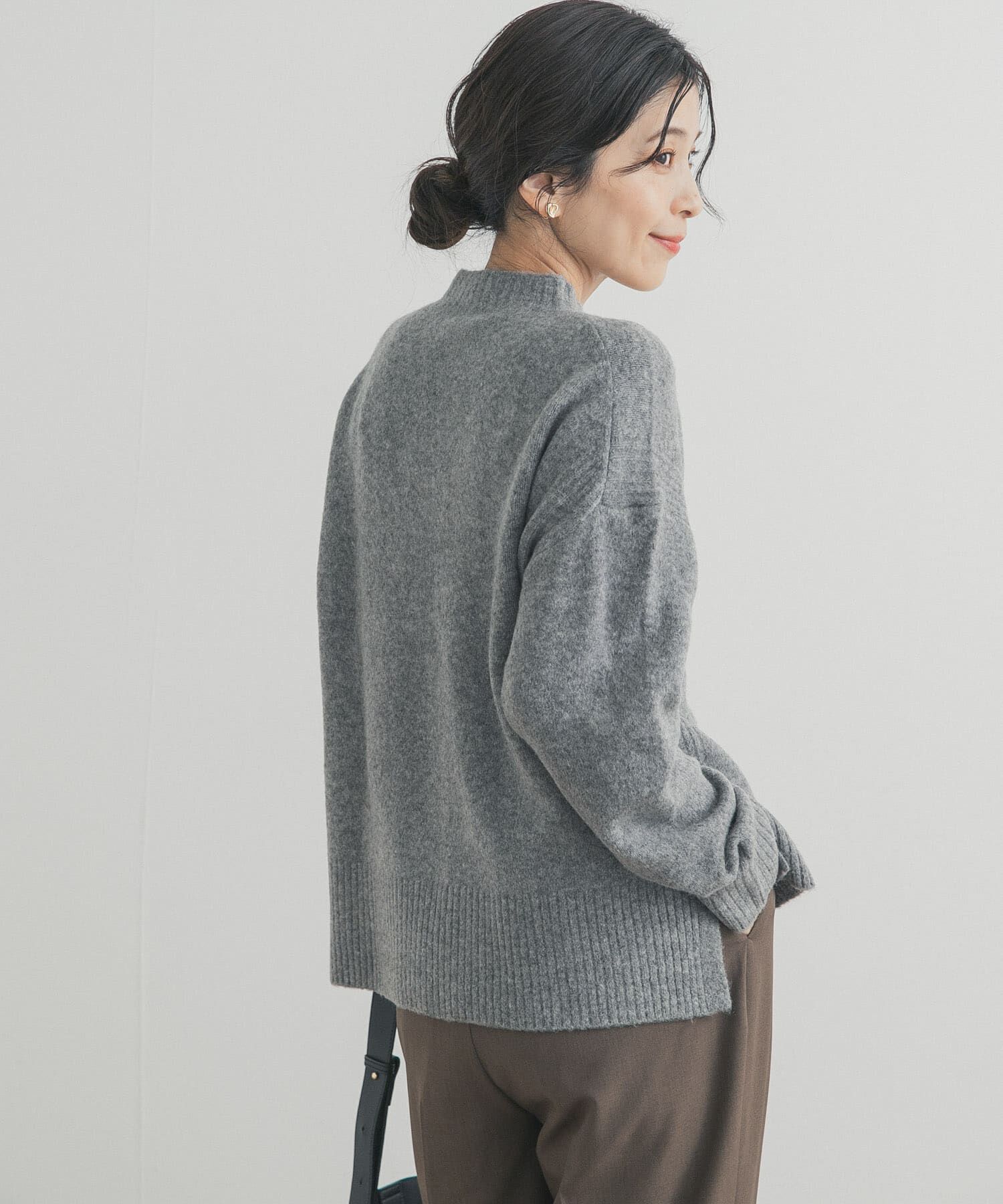 URBAN RESEARCH DOORS「ハイネックサイドスリットニット」|ニット・セーター|