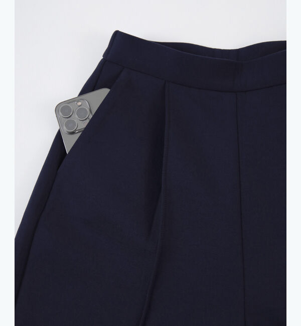 ur's「【井川沙耶香さんコラボアイテム】ダンボールコクーンパンツ」|スラックス|