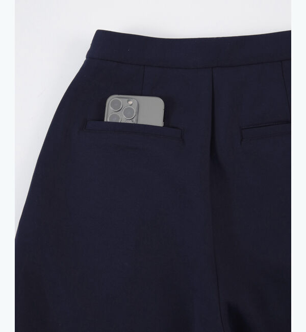 ur's「【井川沙耶香さんコラボアイテム】ダンボールコクーンパンツ」|スラックス|