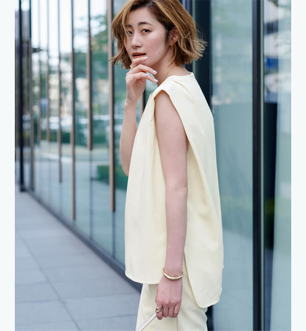 ur's「ショルダータックサイドスリットトップス」|Tシャツ・カットソー|オフホワイト