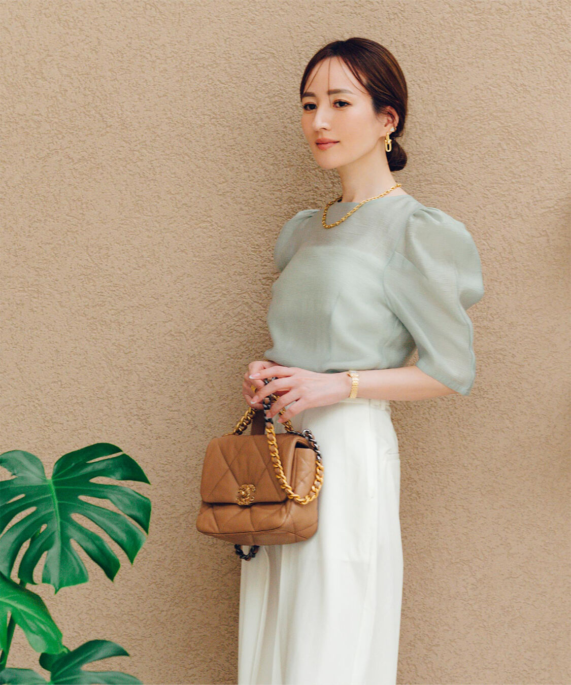 ur's「【星玲奈さんコラボアイテム】パワーショルダーウエストシェイプトップス」|Tシャツ・カットソー|