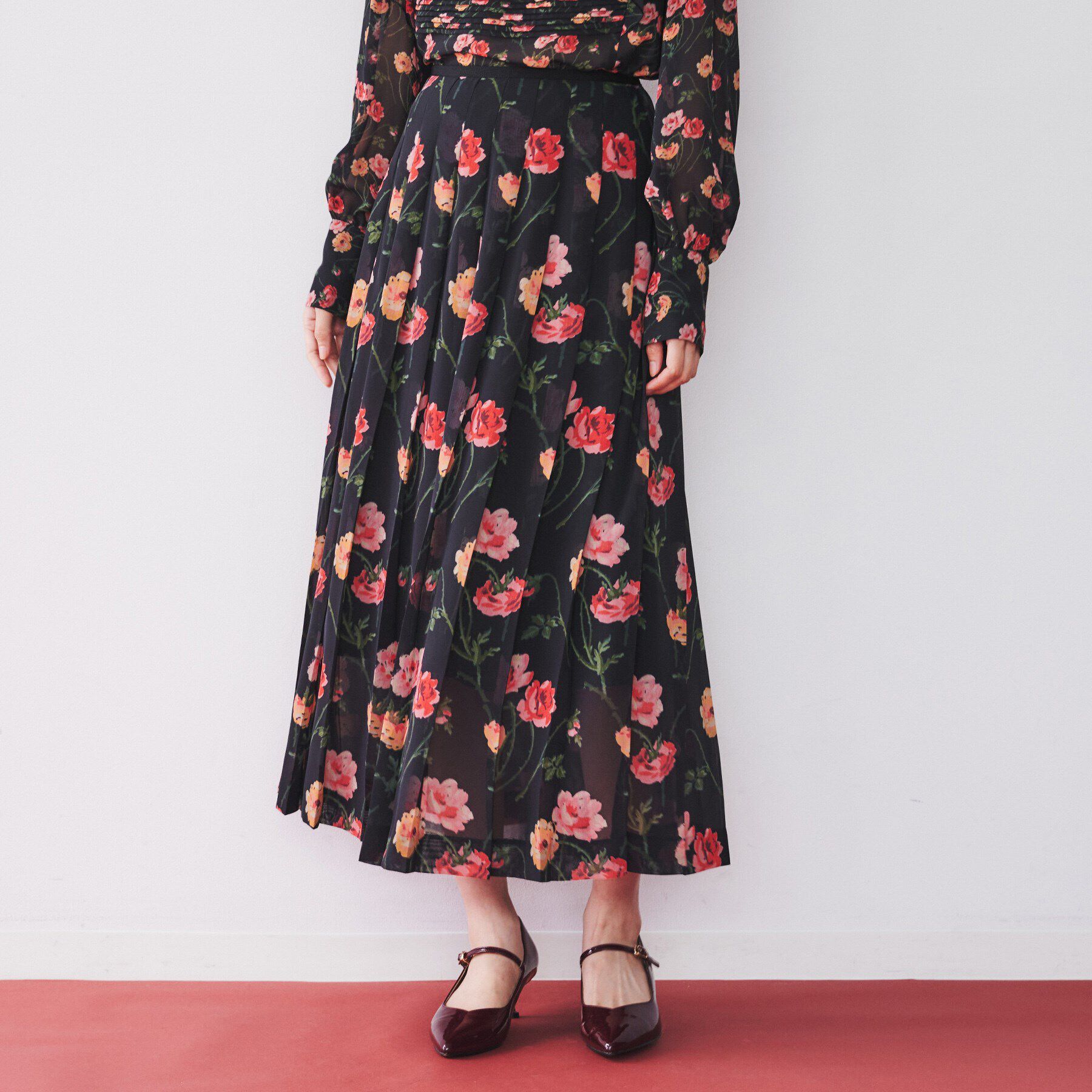 UNTITLED「【セットアップ可能/洗える/柄スカート】フラワーシフォンプリーツスカート」|スカート|