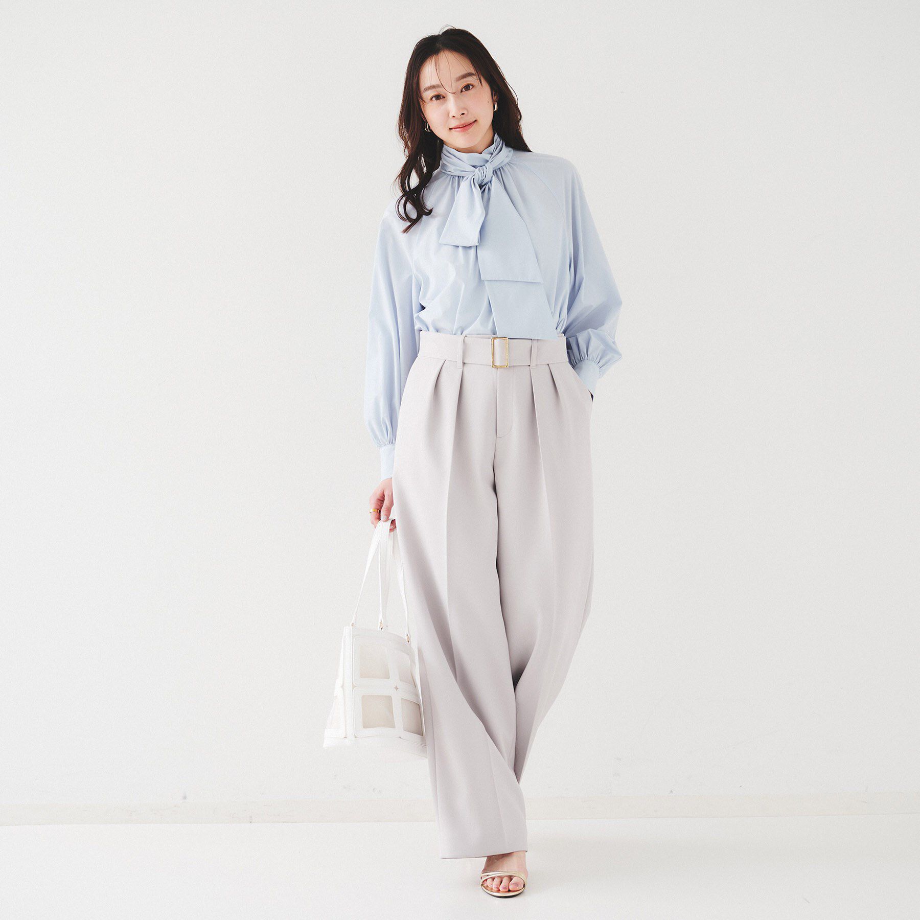 UNTITLED「【通勤】ボウタイ付スタンドネック ボリュームブラウス」|シャツ・ブラウス|