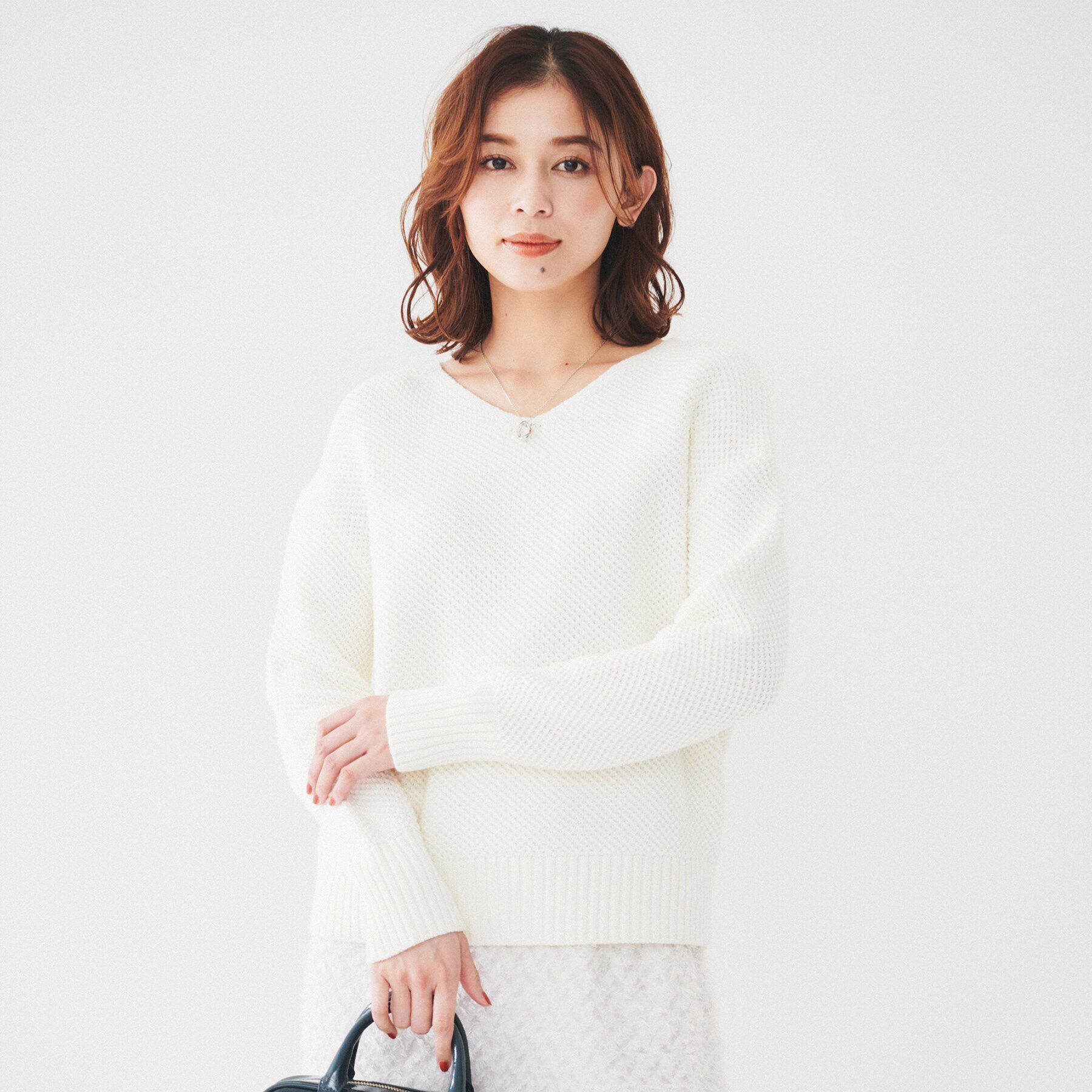 UNTITLED「【洗える/オンオフ使える】ファンシーヤーンVネックニット」|ニット・セーター|