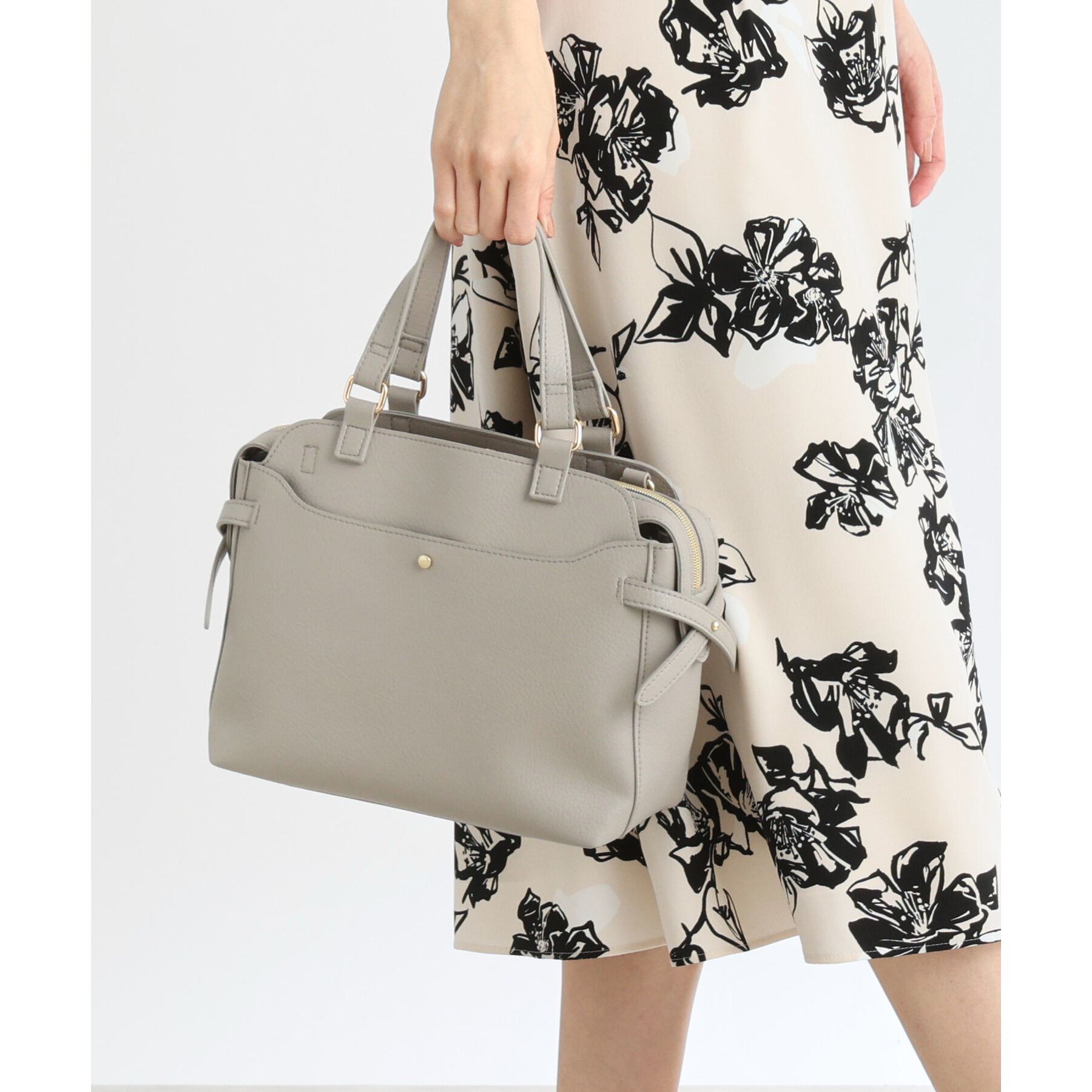 Reflect「【たっぷり収納！あおりポケット／通勤にぴったり◎／WEB先行カラーあり】ショルダー付きミディアムバッ」|トートバッグ|グレー(012)