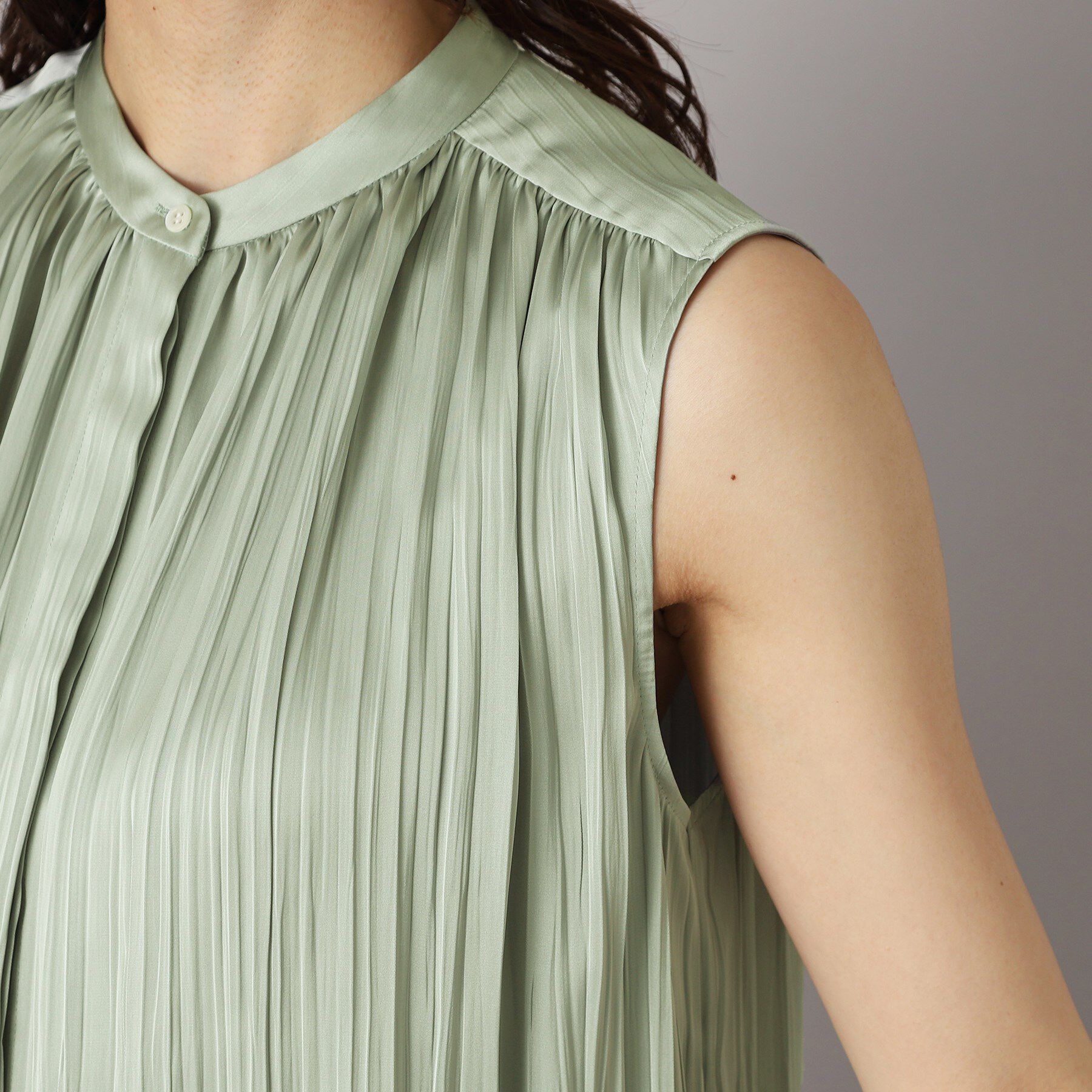 DRESSTERIOR「【洗える/きれいめ】プリーツサテンブラウス」|シャツ・ブラウス|