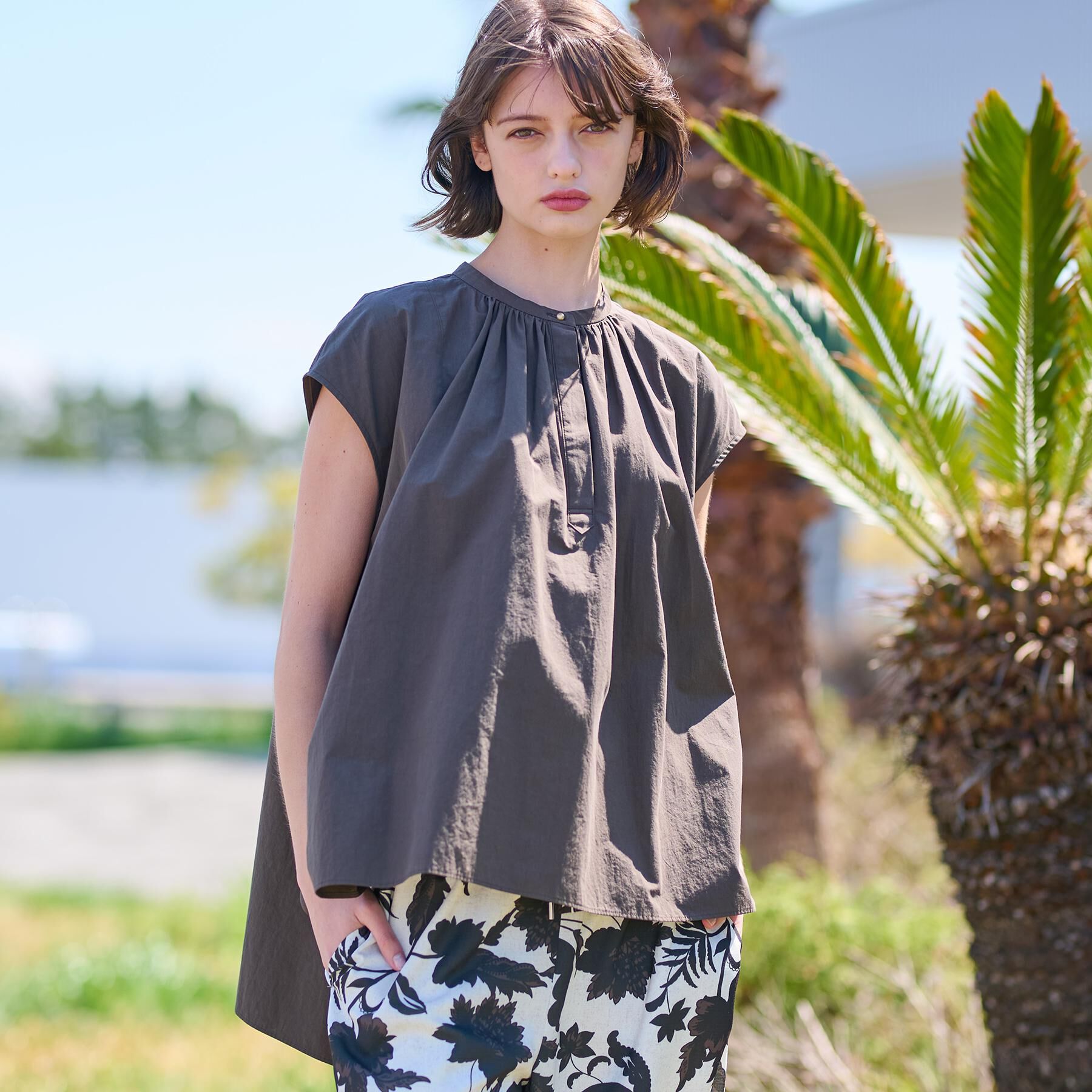 DRESSTERIOR「【コットン100％/洗える】フレンチスリーブイレギュラーヘムブラウス」|シャツ・ブラウス|