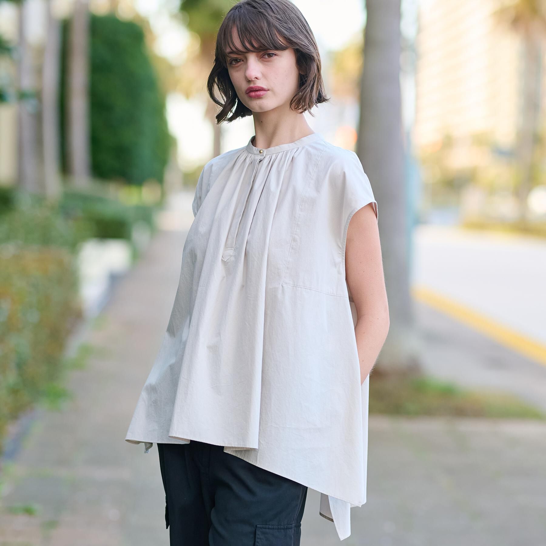 DRESSTERIOR「【コットン100％/洗える】フレンチスリーブイレギュラーヘムブラウス」|シャツ・ブラウス|