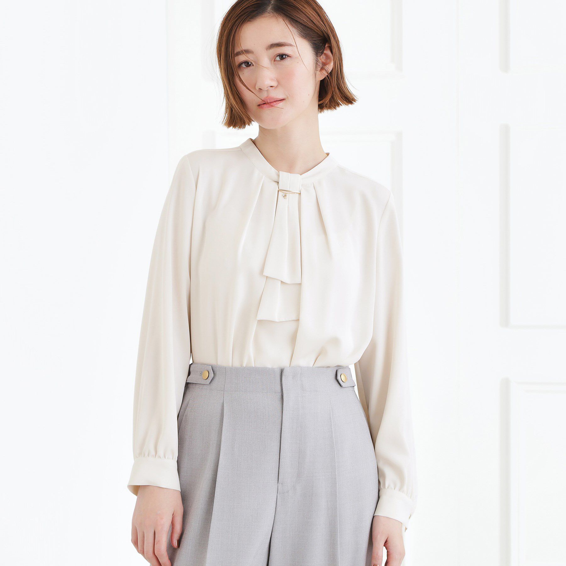 grove「【マシンウォッシュ/防シワ/UVカット】ボウタイブラウス【マルチWAY】」|シャツ・ブラウス|オフホワイト(003