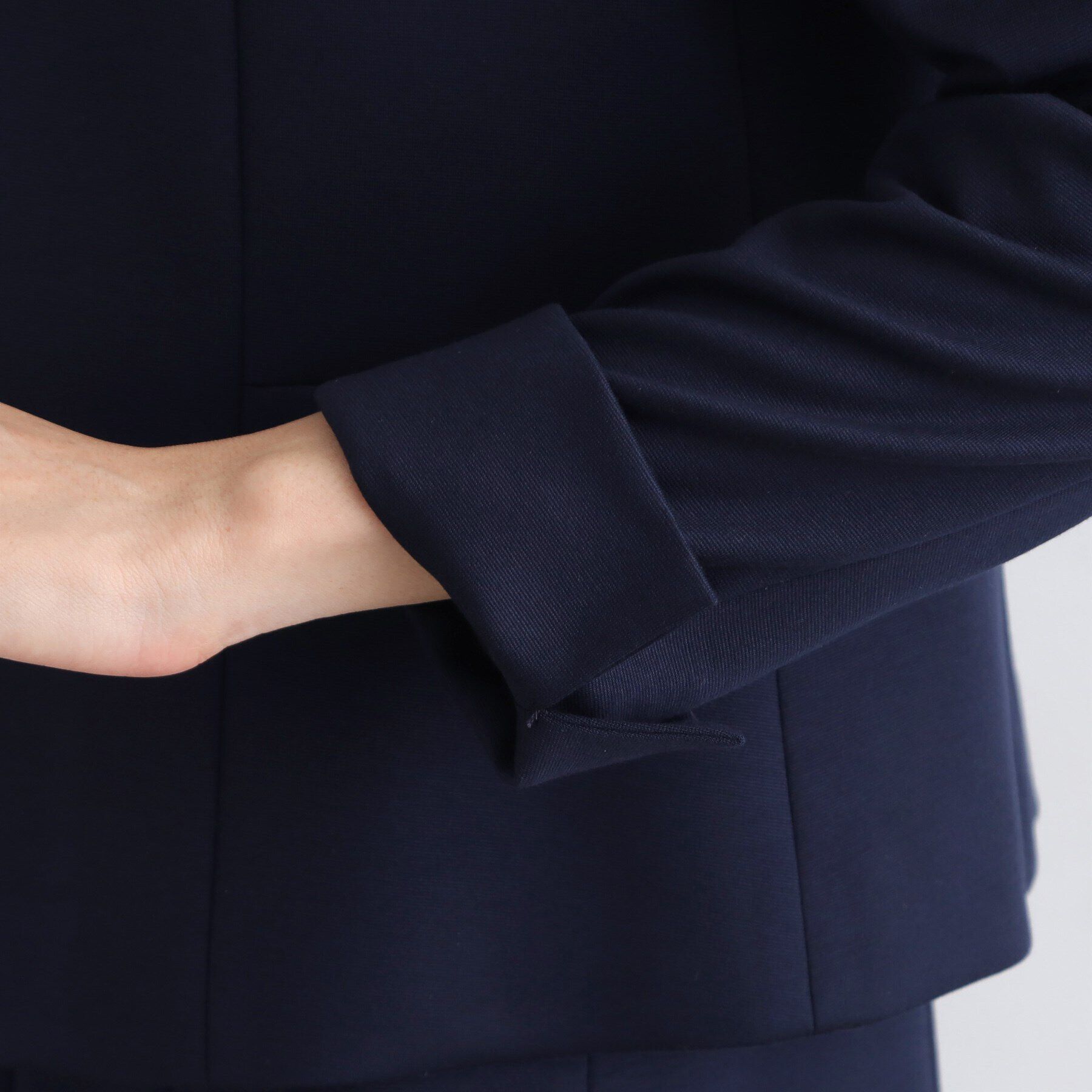 INDIVI「【定番スーツ／ジャージ素材】ウエスト切り替えノーカラージャケット」|スーツ|