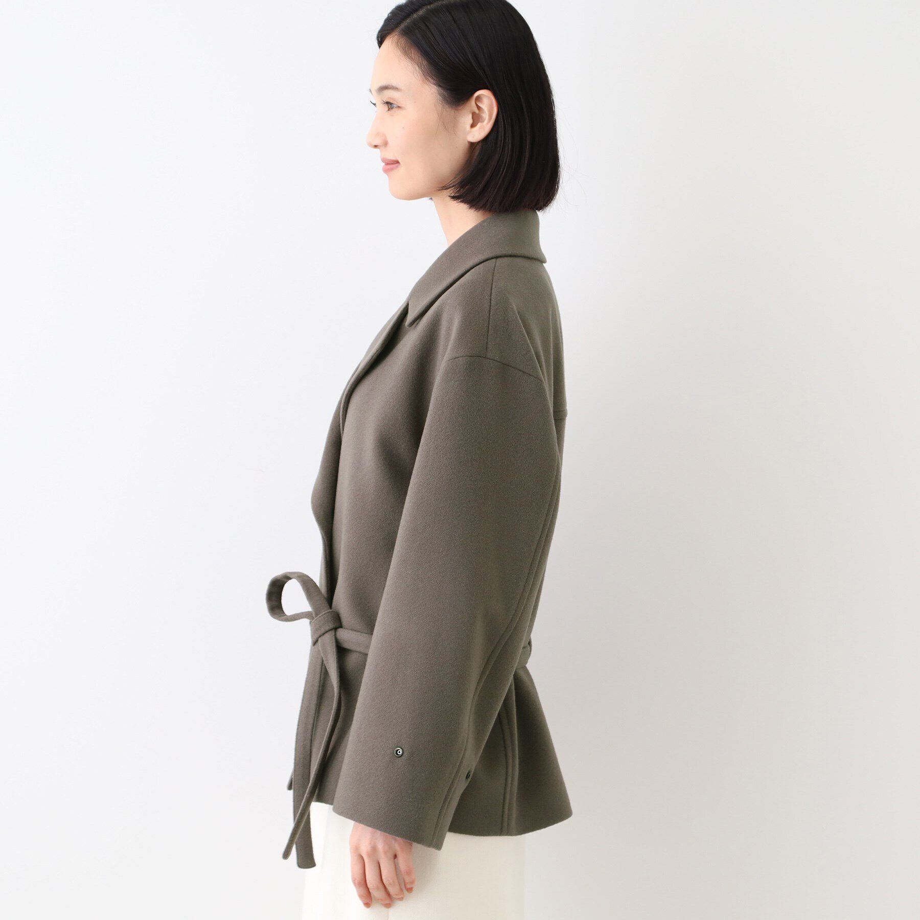 INDIVI「【日本製】ベルト付フォルムショートコート」|ピーコート|