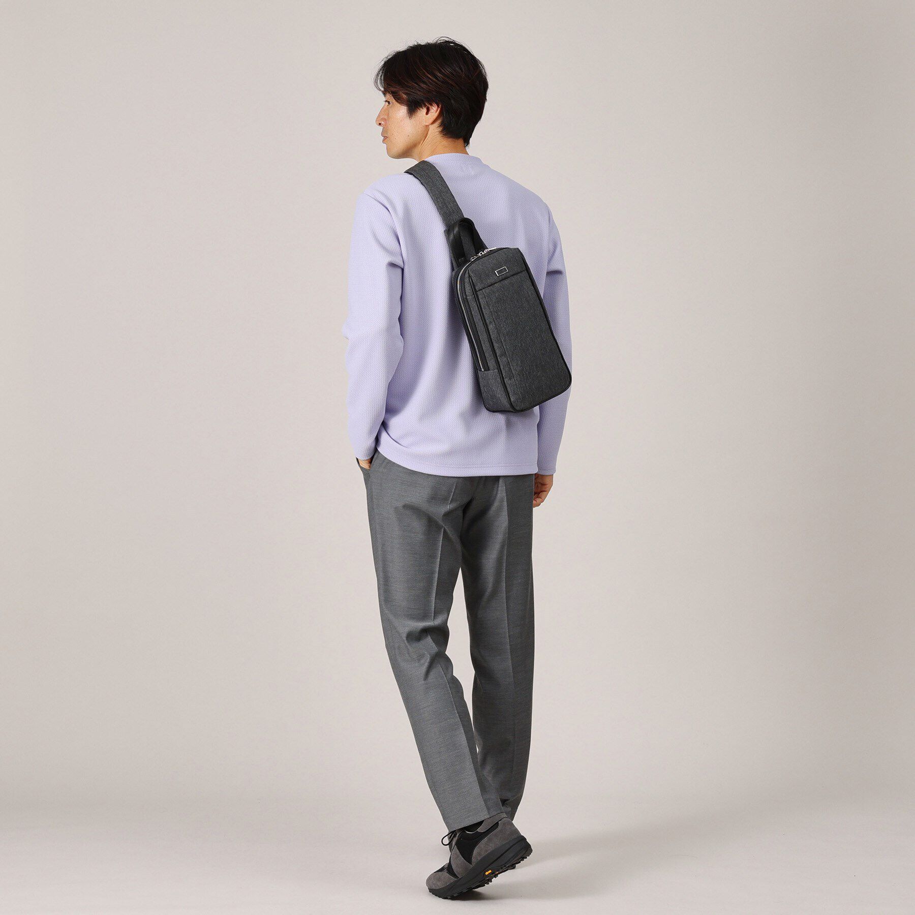 TAKEO KIKUCHI「ヘアラインスリム ワンショルダーバッグ」|ショルダー・メッセンジャー|