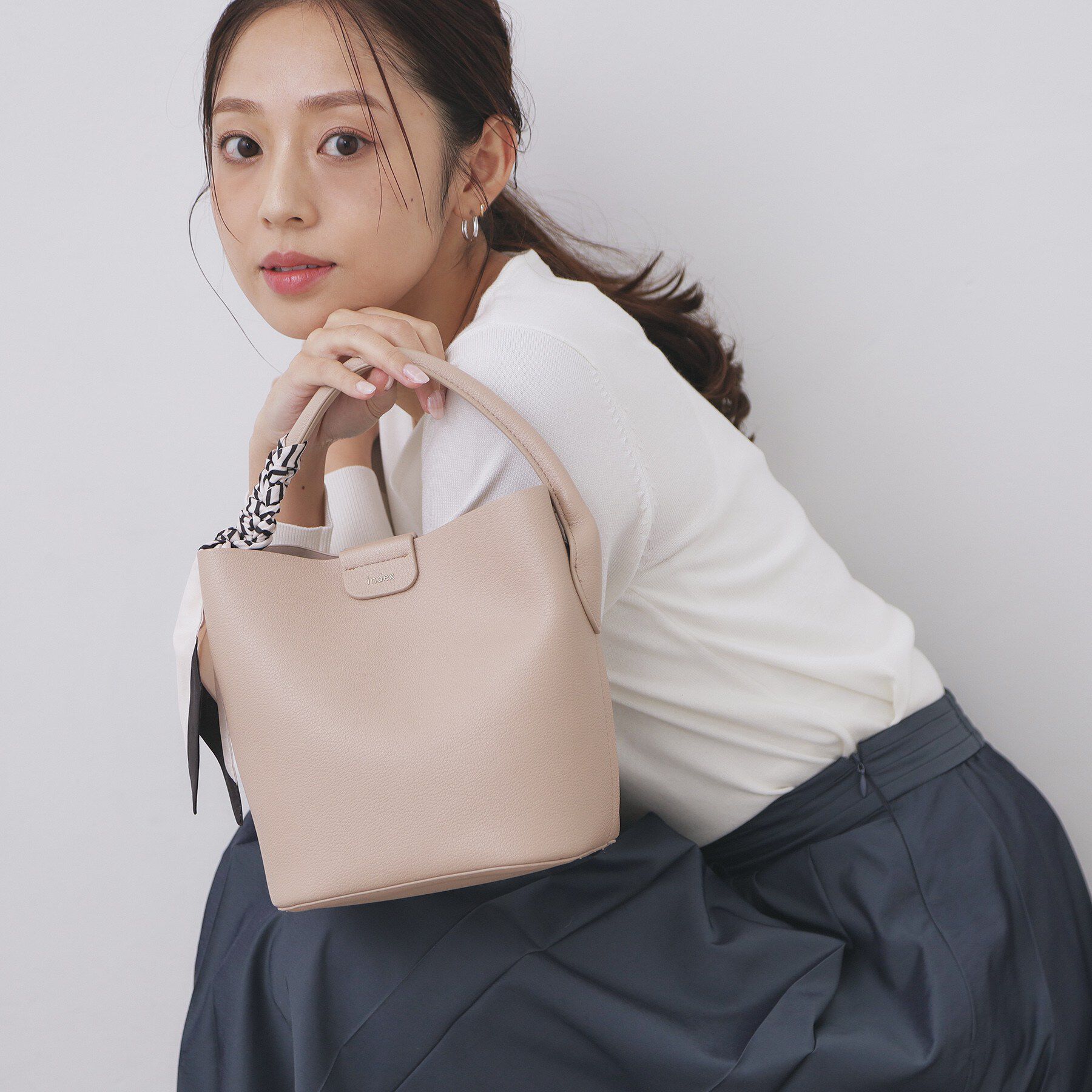 index「ストライプスカーフ付きミドルバッグ【2WAY】」|トートバッグ|
