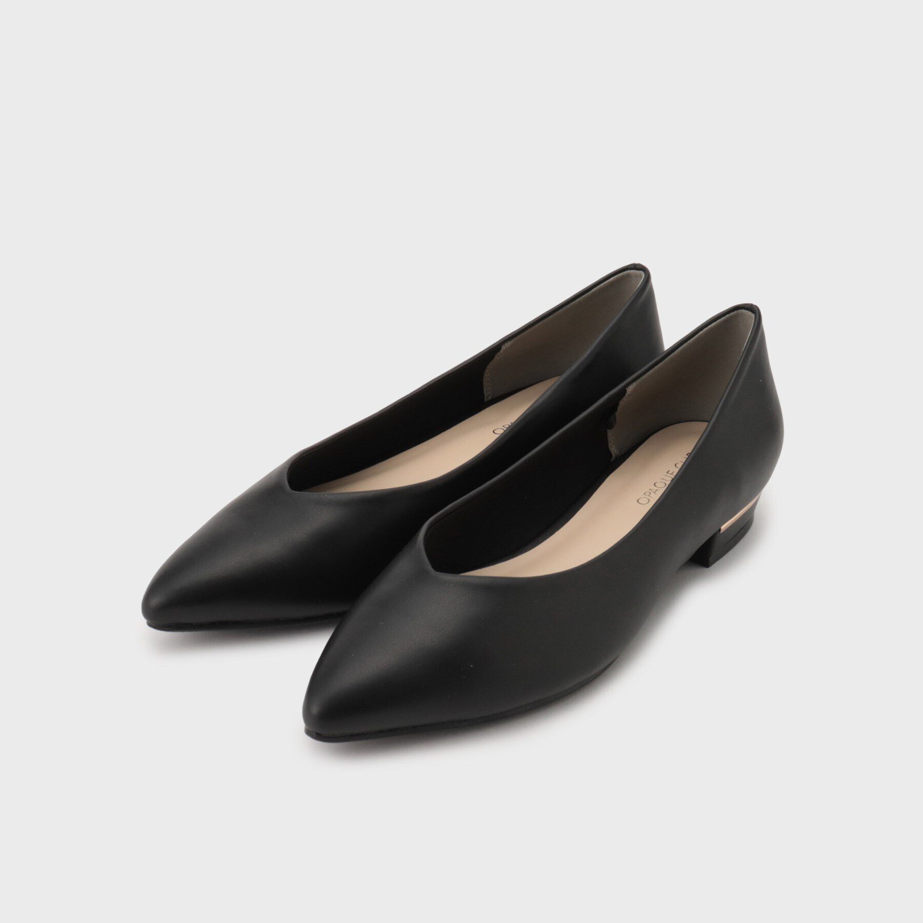 OPAQUE.CLIP「【抗菌防臭加工】メタルパーツVフラットポインテッドパンプス」|パンプス|ブラック(019)