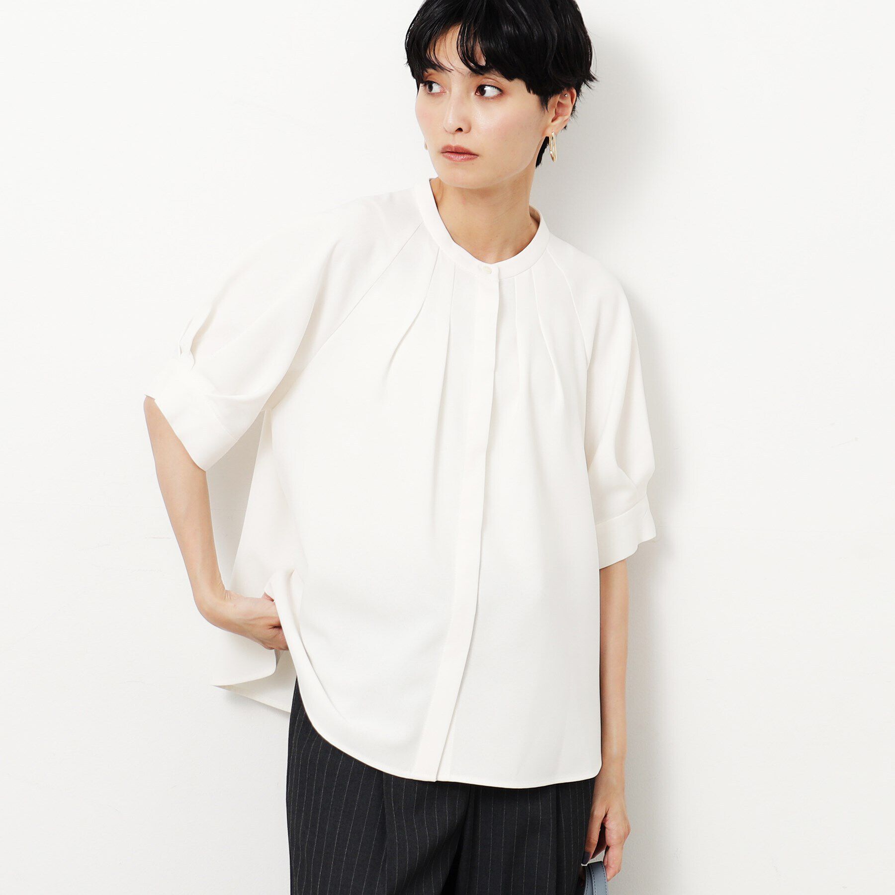 OPAQUE.CLIP「リネンライク タックデザインブラウス【洗濯機洗い可】」|シャツ・ブラウス|オフホワイト(003