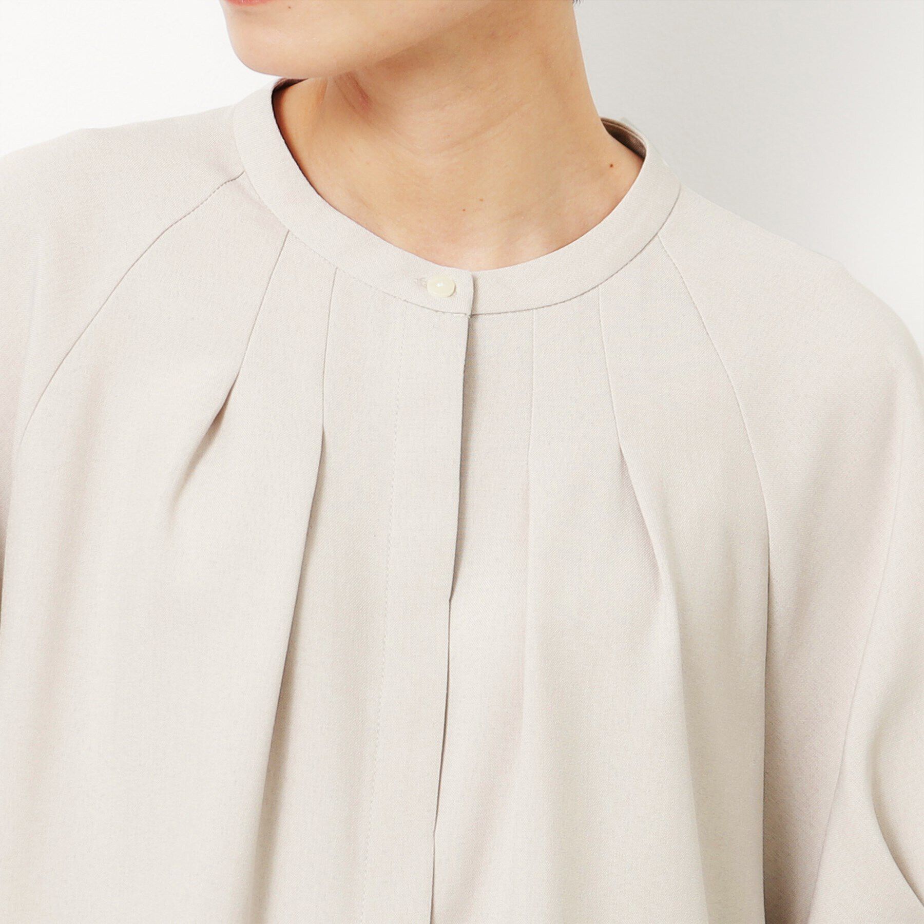 OPAQUE.CLIP「リネンライク タックデザインブラウス【洗濯機洗い可】」|シャツ・ブラウス|