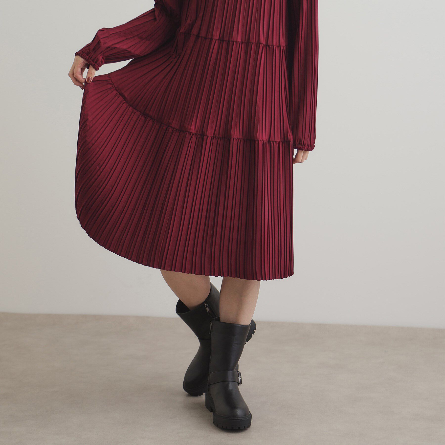 OPAQUE.CLIP「プリーツティアードミニワンピース【洗濯機洗い可】」|ワンピース|