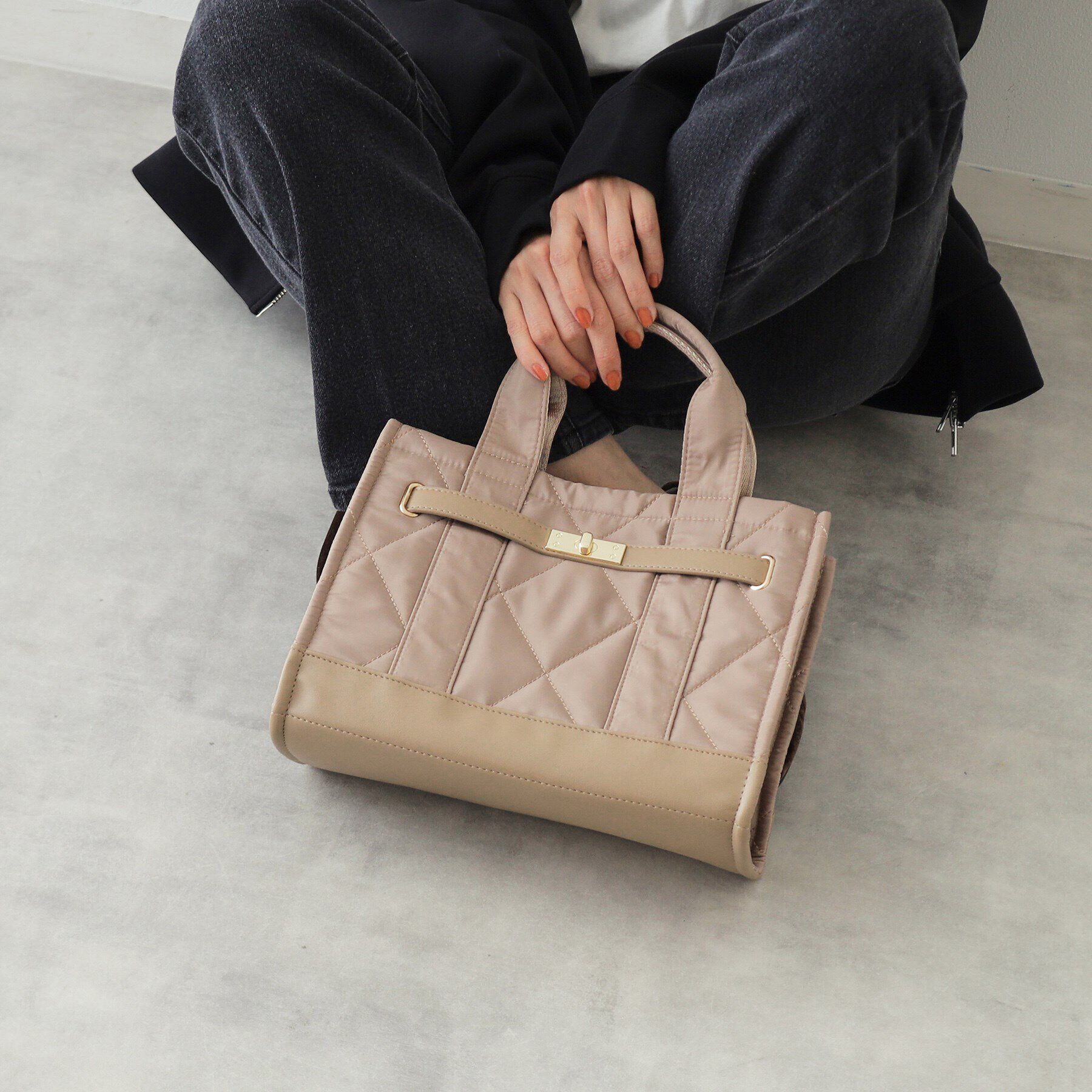 OPAQUE.CLIP「【2WAY】ダイヤキルティングスクエアミドルショルダーバッグ」|トートバッグ|ベージュ(052)