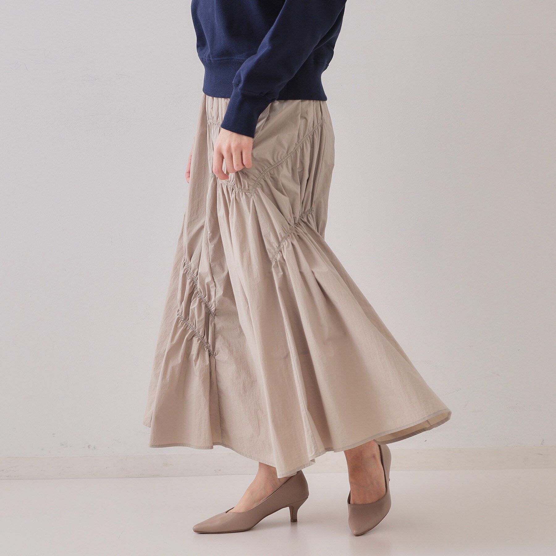 OPAQUE.CLIP「シャーリングアシメフレアスカート【洗濯機洗い可】」|スカート|ベージュ(052)