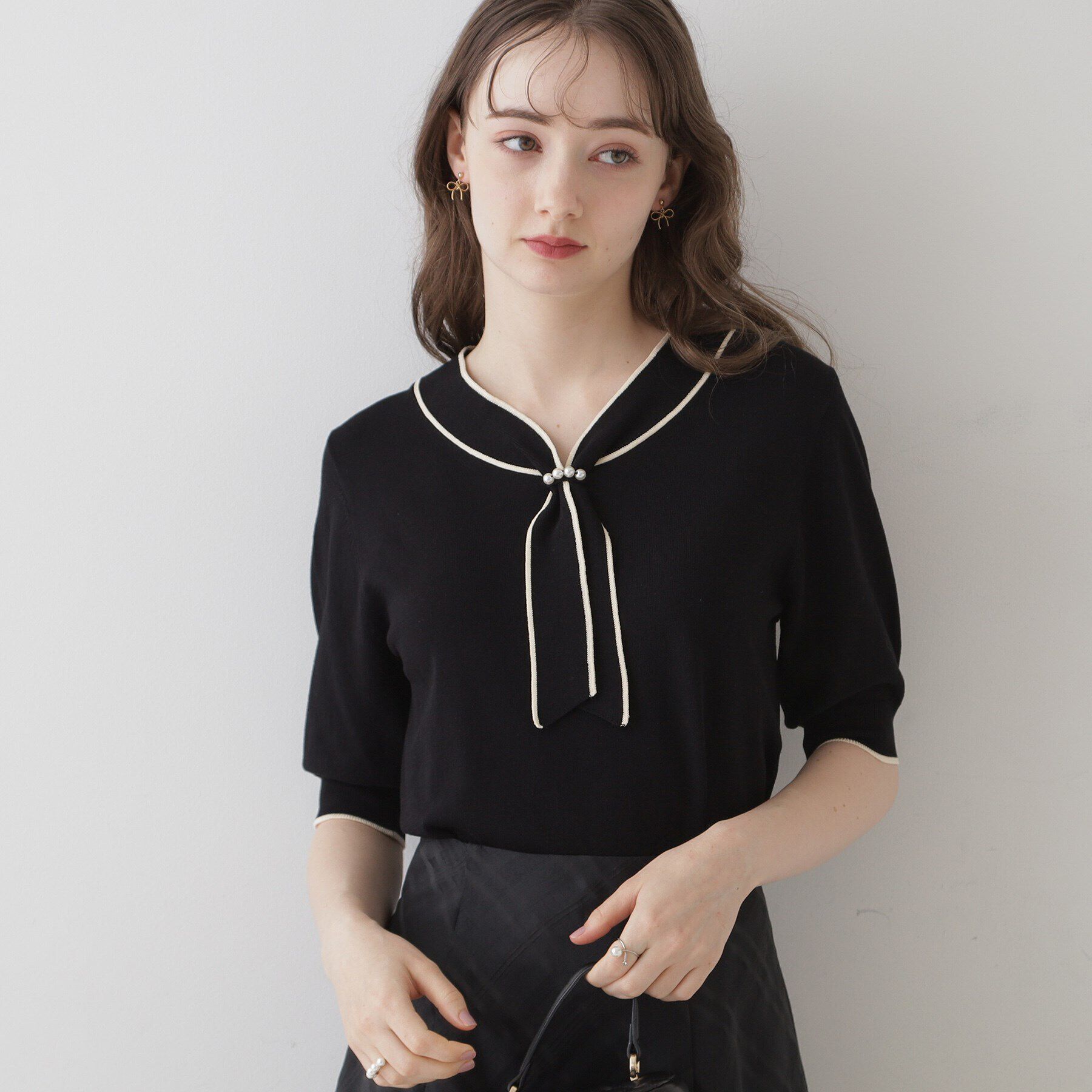 Couture broach「【上品なアクセントをプラス】配色フェイクパールタイ」|ニット・セーター|ﾌﾞﾗｯｸ(519)