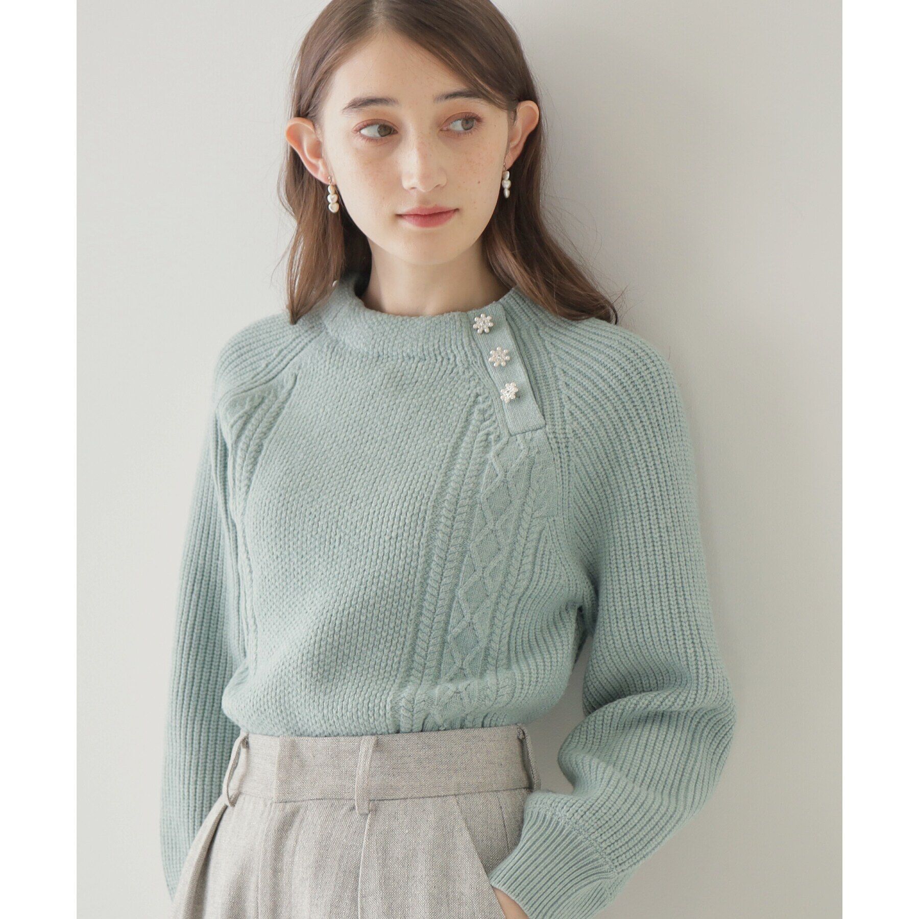 Couture broach「【大人フェミニン・ぽわん袖】スノー釦アラン柄ニット」|ニット・セーター|ﾐﾝﾄｸﾞﾘｰﾝ(021)