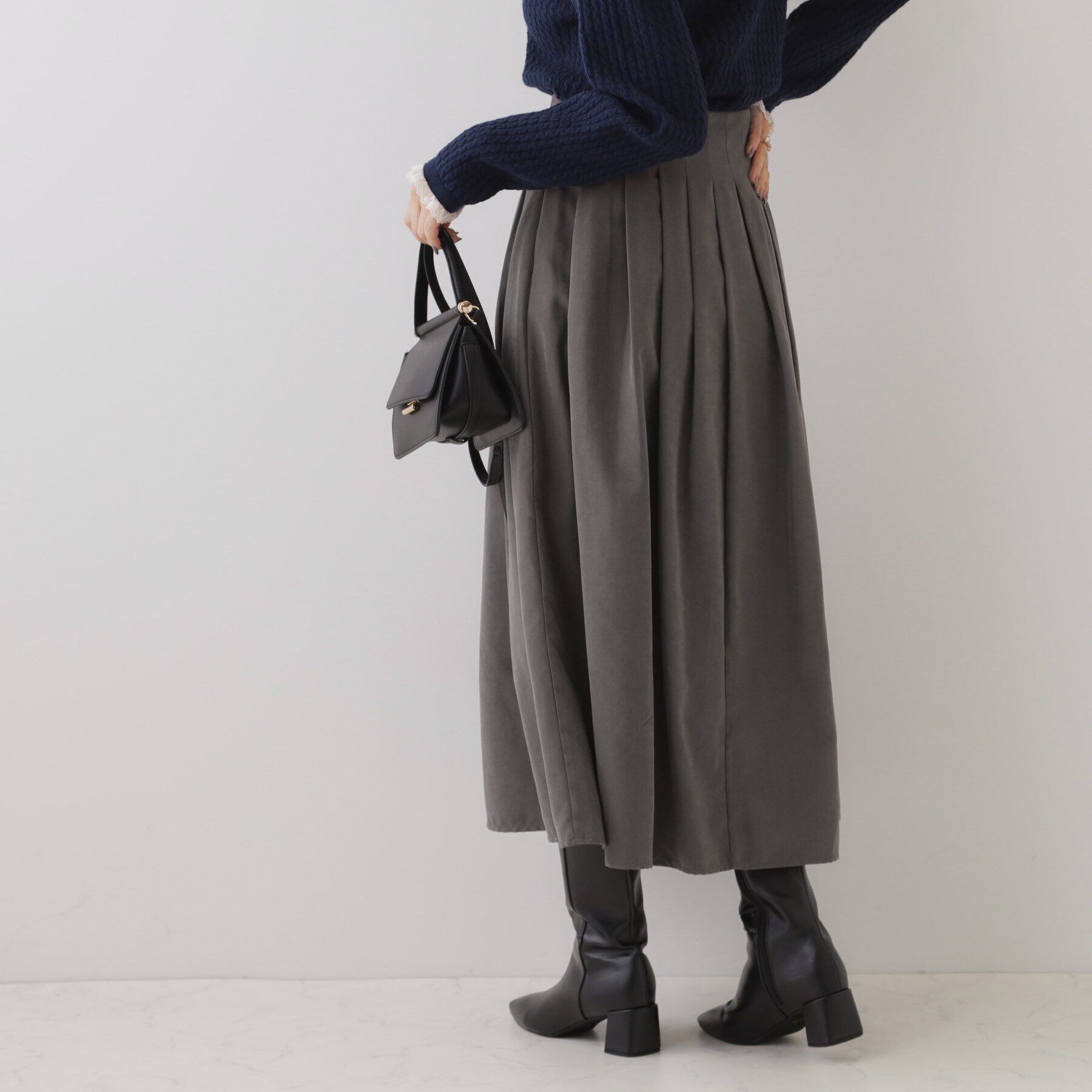 Couture broach「【スッキリ見えが叶う】マイクロスエードタックプリーツ」|スカート|