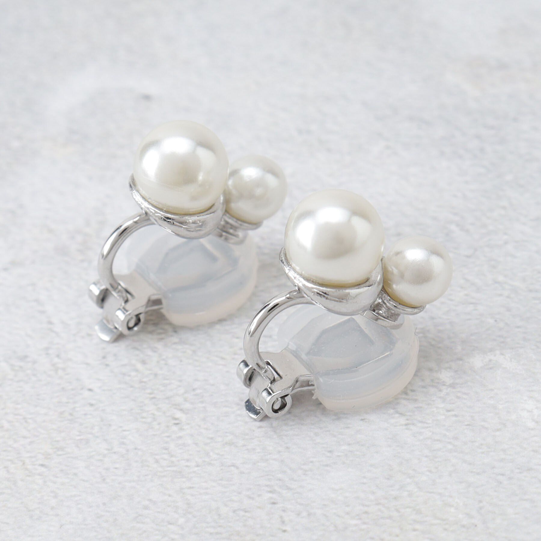 THE SHOP TK「ニュアンスパール調イヤリング」|イヤリング|シルバー(006)