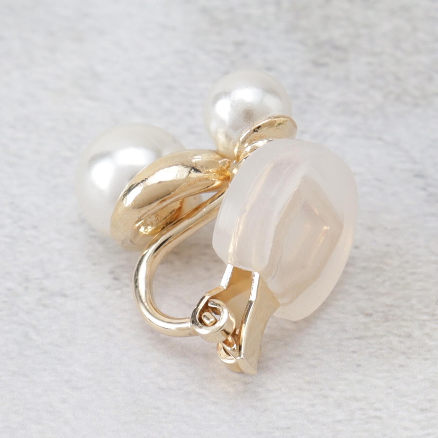 THE SHOP TK「ニュアンスパール調イヤリング」|イヤリング|