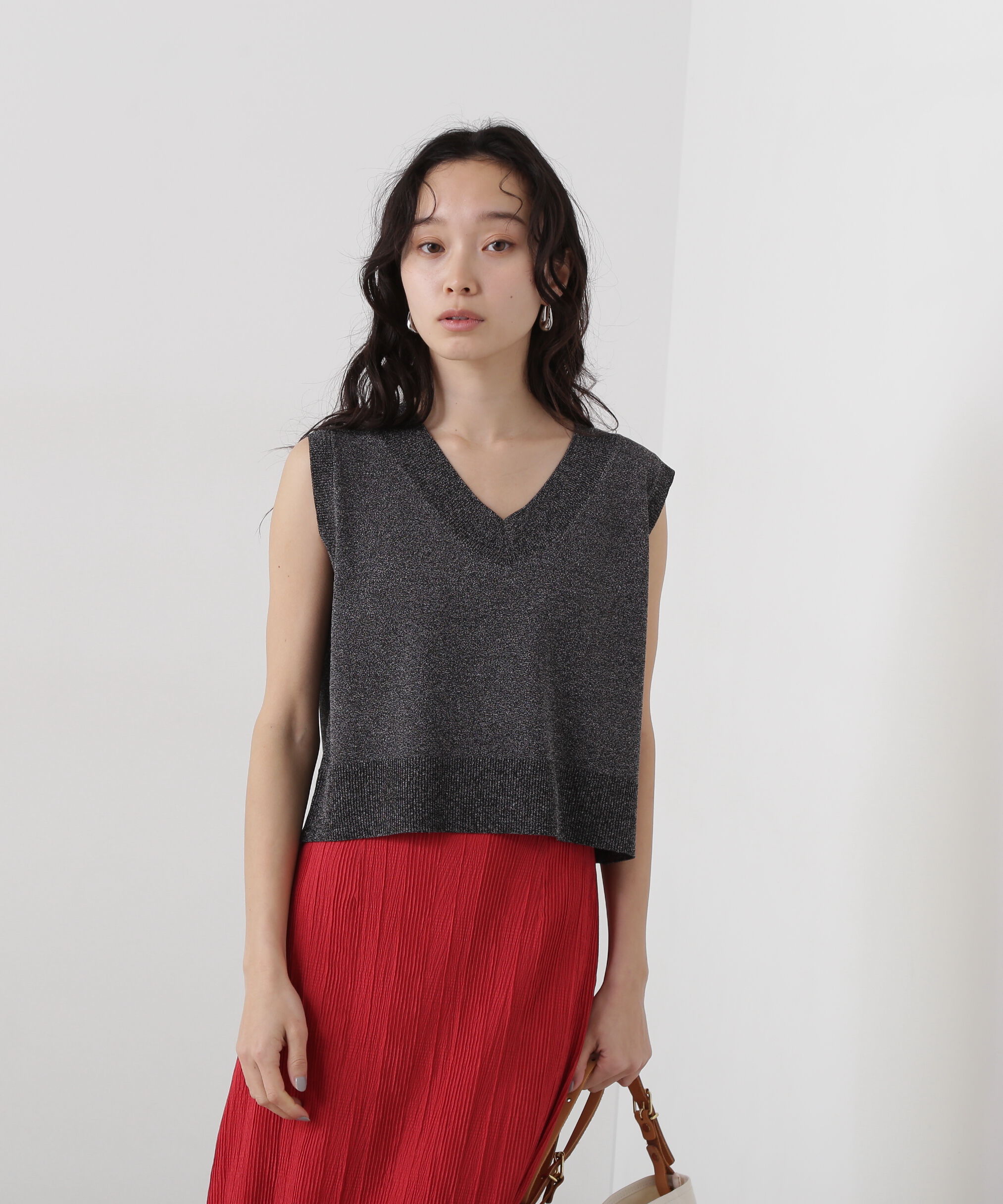  「Vネックショートベスト」|ニット・セーター|