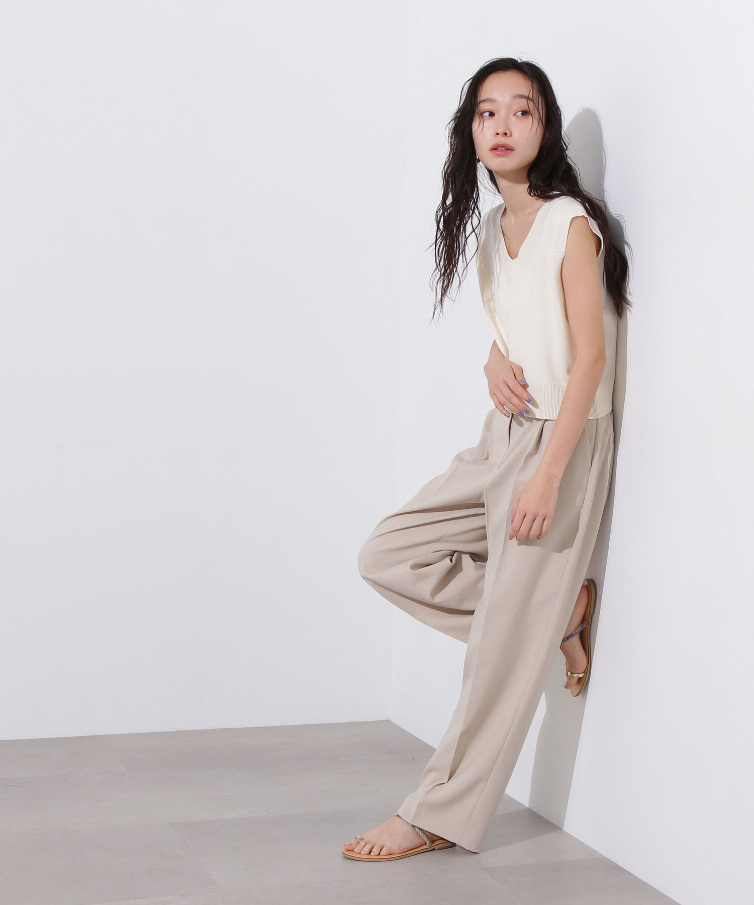  「Vネックショートベスト」|ニット・セーター|