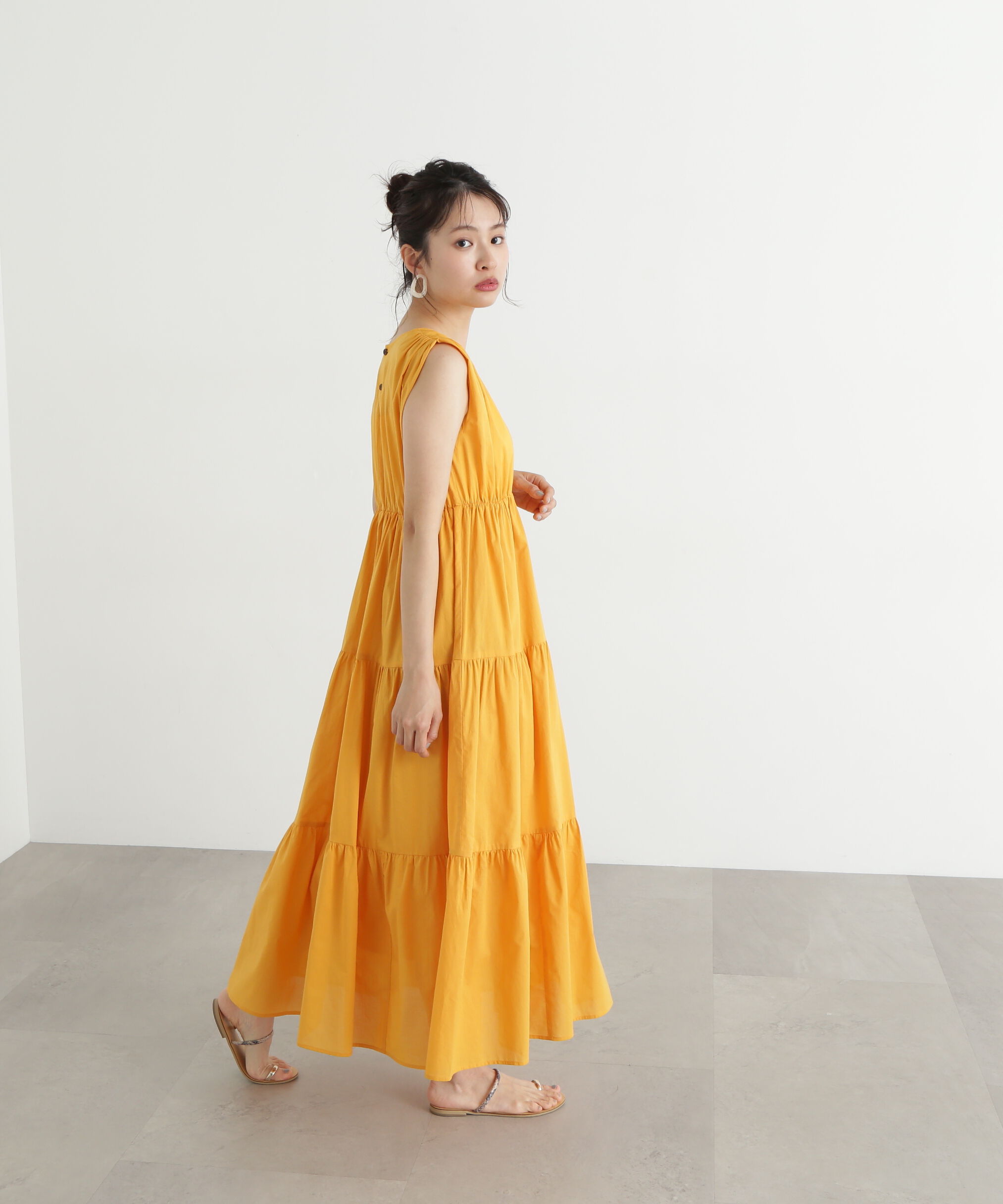  「コットンVネックティアードワンピース」|ワンピース|
