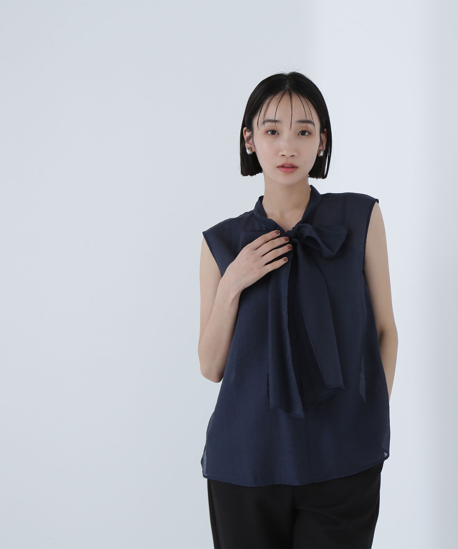  「ブライトシアーリボンボウブラウス」|シャツ・ブラウス|ネイビー