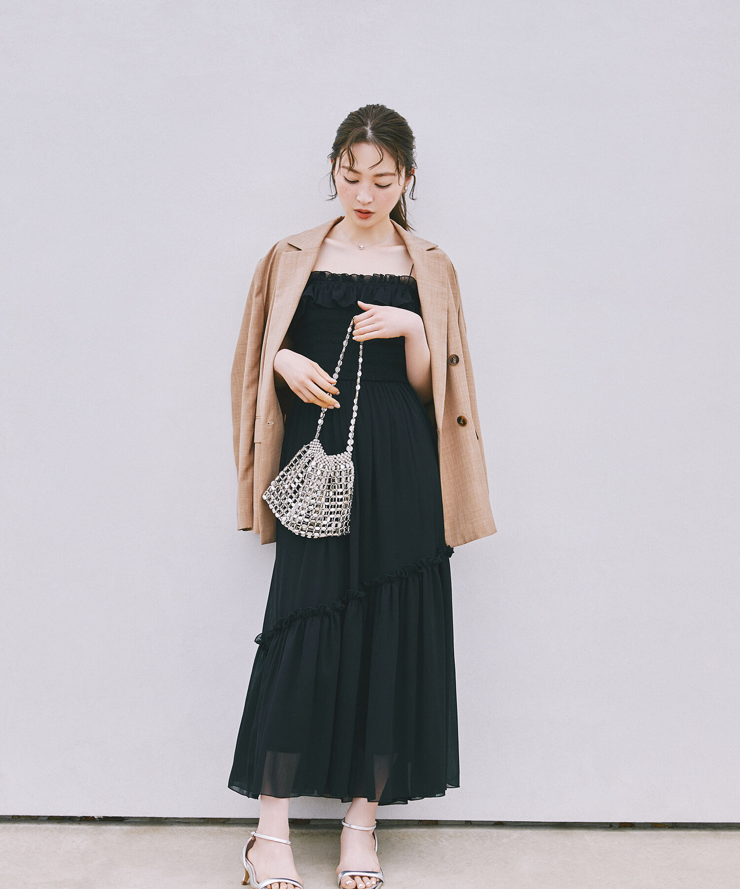  「フリルシャーリングキャミワンピース」|ワンピース|クロ