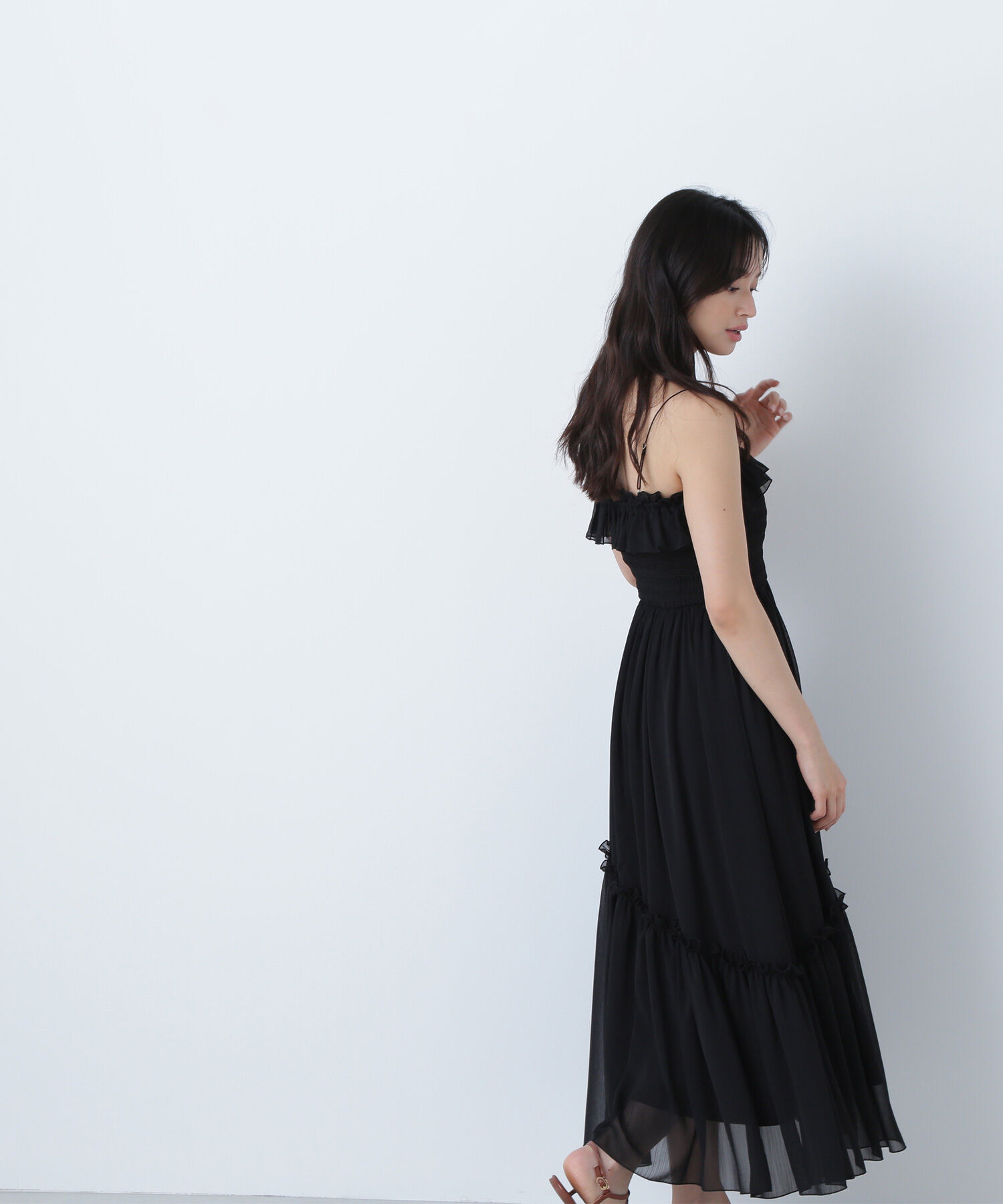  「フリルシャーリングキャミワンピース」|ワンピース|
