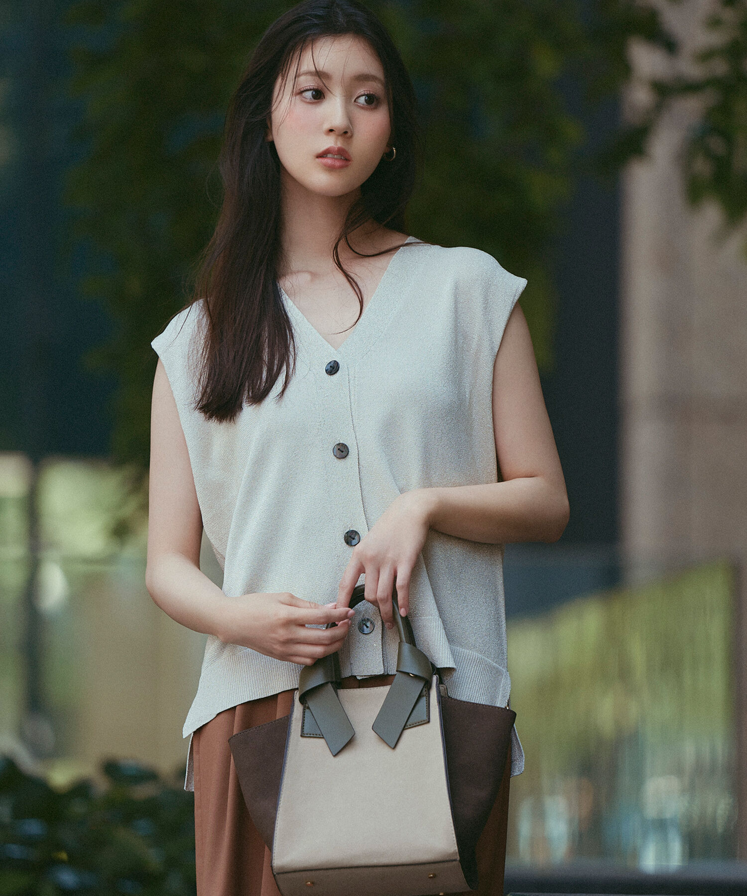  「スパークVネックニットベスト」|ニット・セーター|